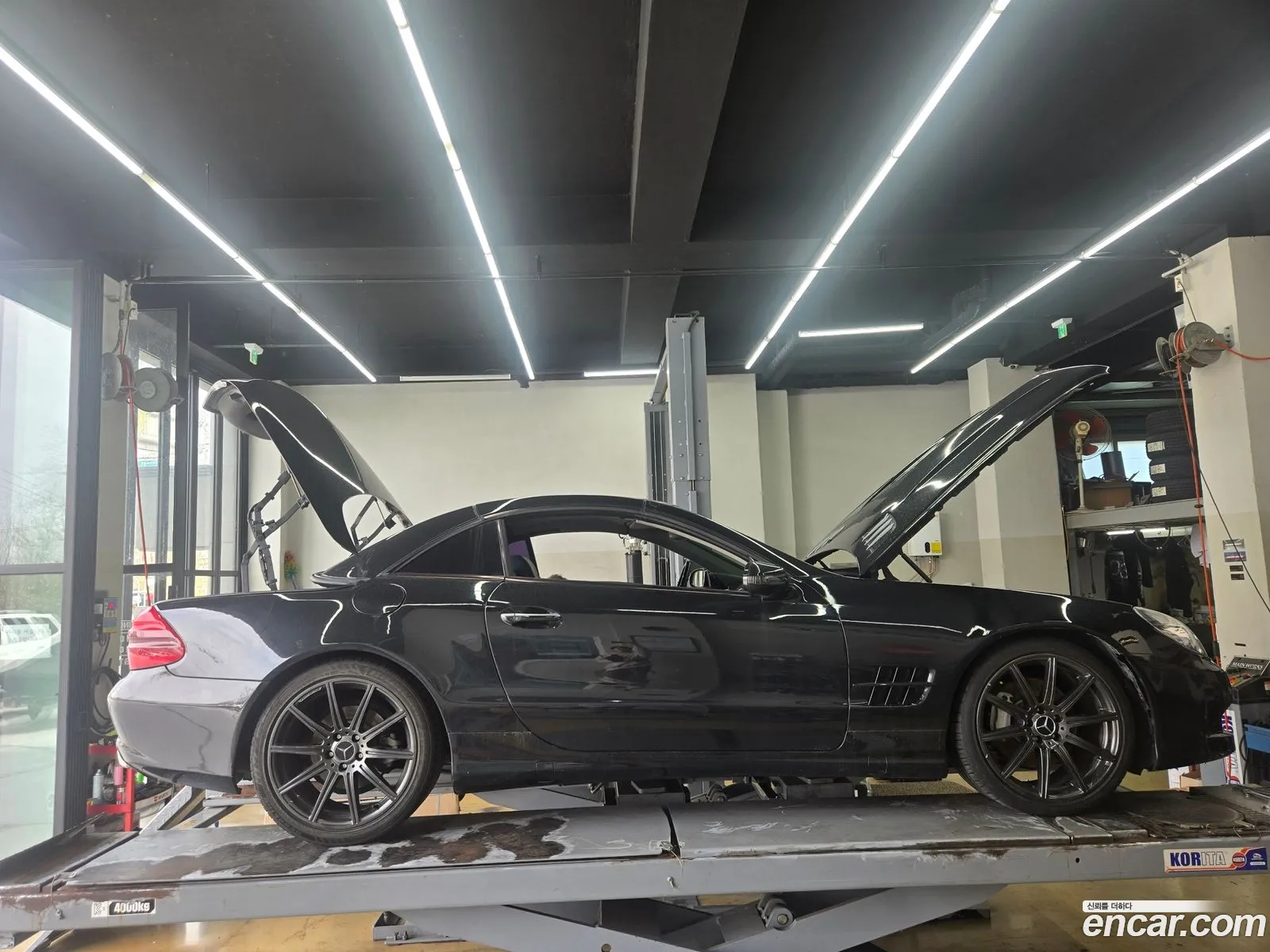 Mercedes-Benz SL-Class 2002 — 2