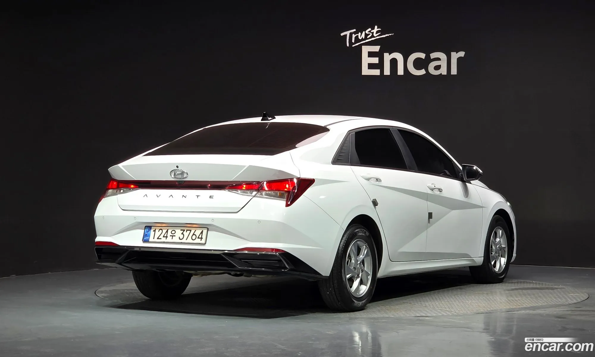 Hyundai Elantra 2021 — 14