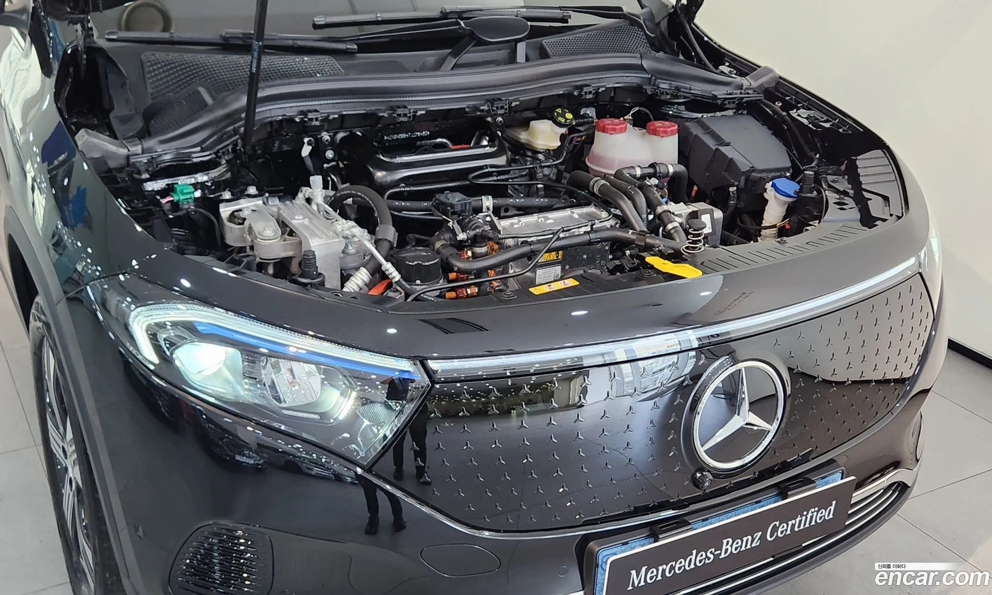 Mercedes-Benz EQA H243 2025 — 8