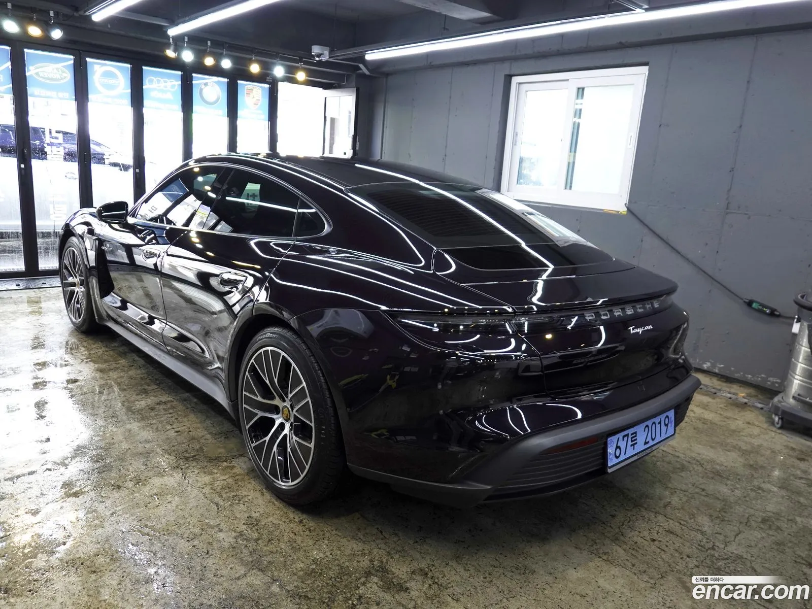 Porsche Taycan 2023 — 3