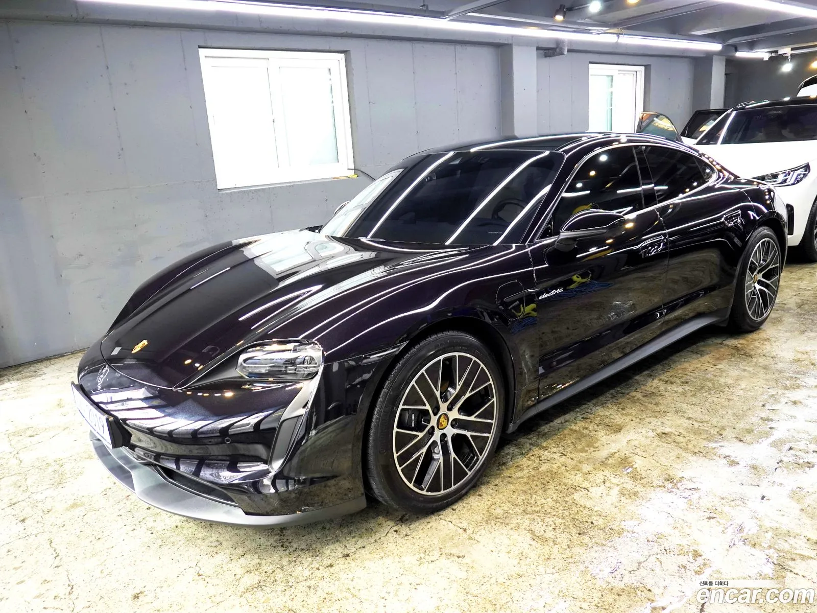 Porsche Taycan 2023 — 13