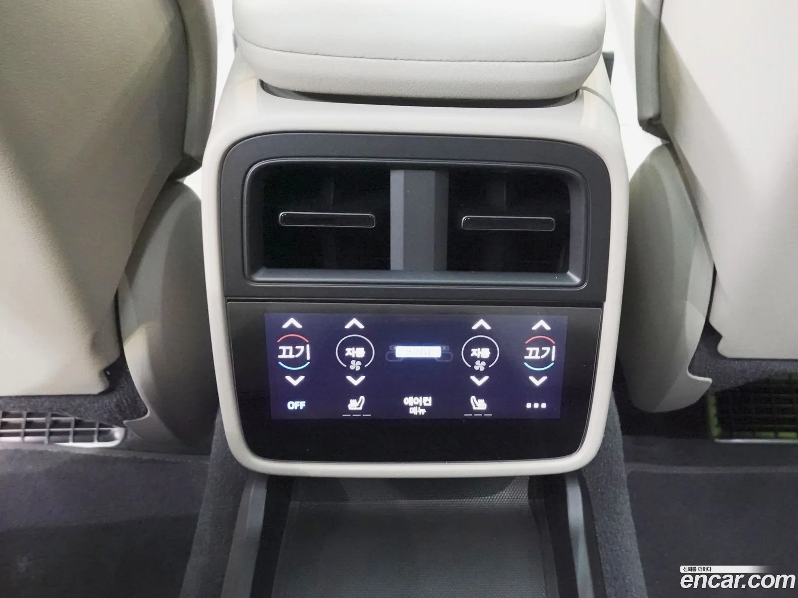 Porsche Taycan 2023 — 17