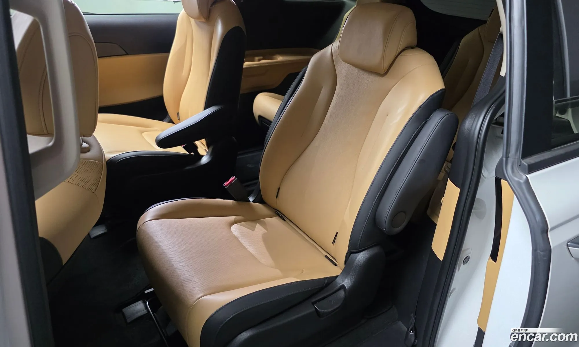 Kia Carnival 2023 — 4