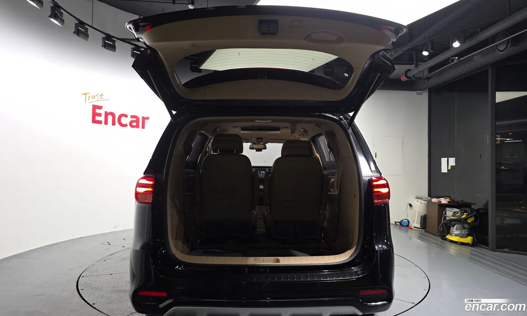 Kia Carnival 2019 — 4