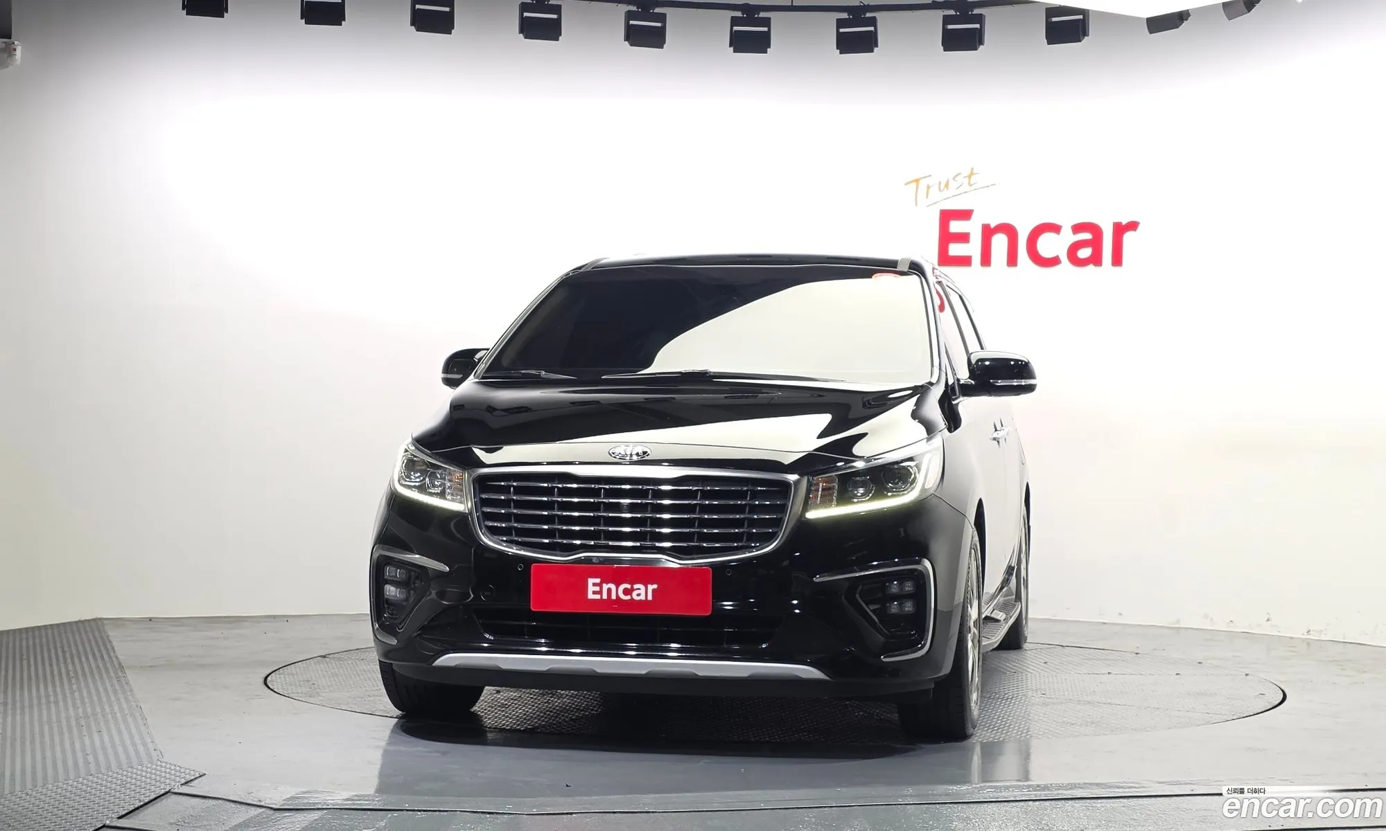 Kia Carnival 2019 — 12