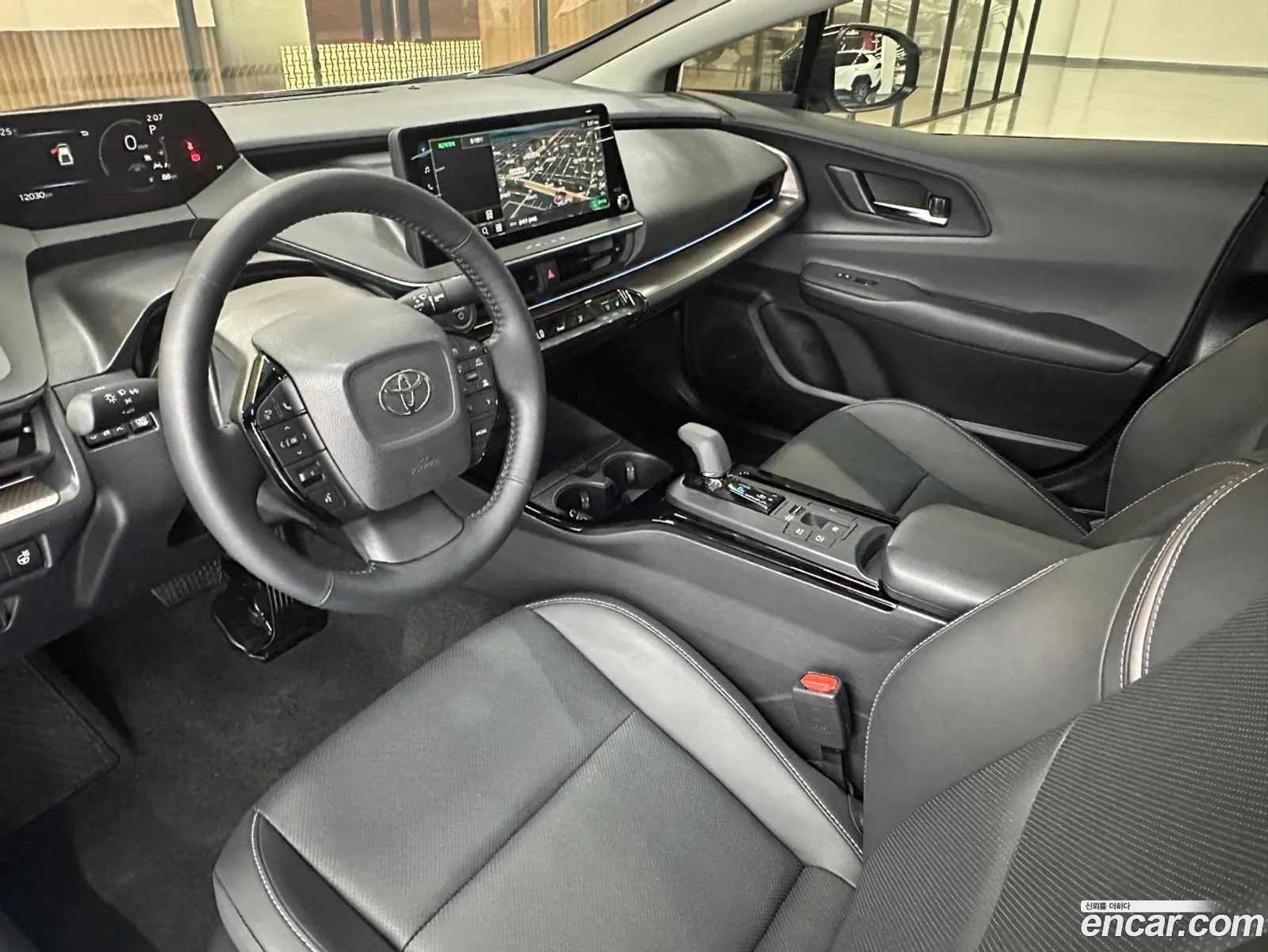 Toyota Prius 2025 — 17