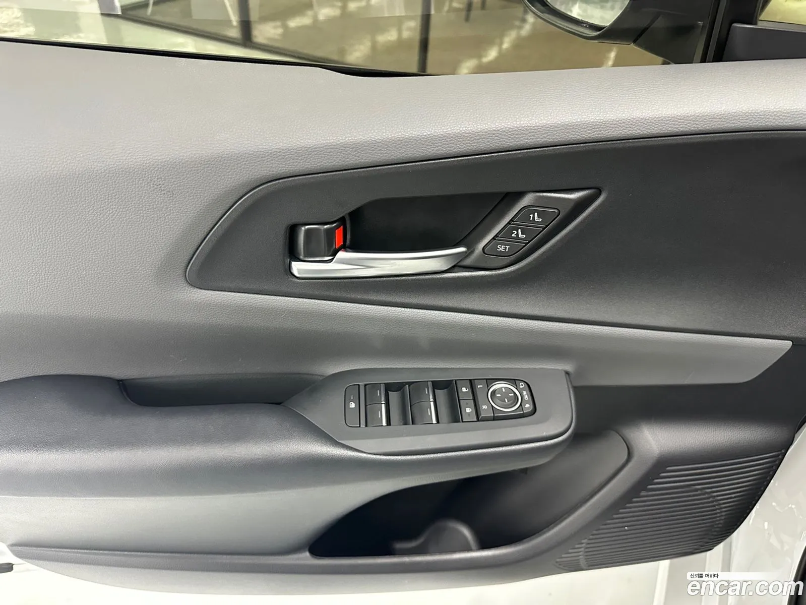 Toyota Prius 2025 — 16