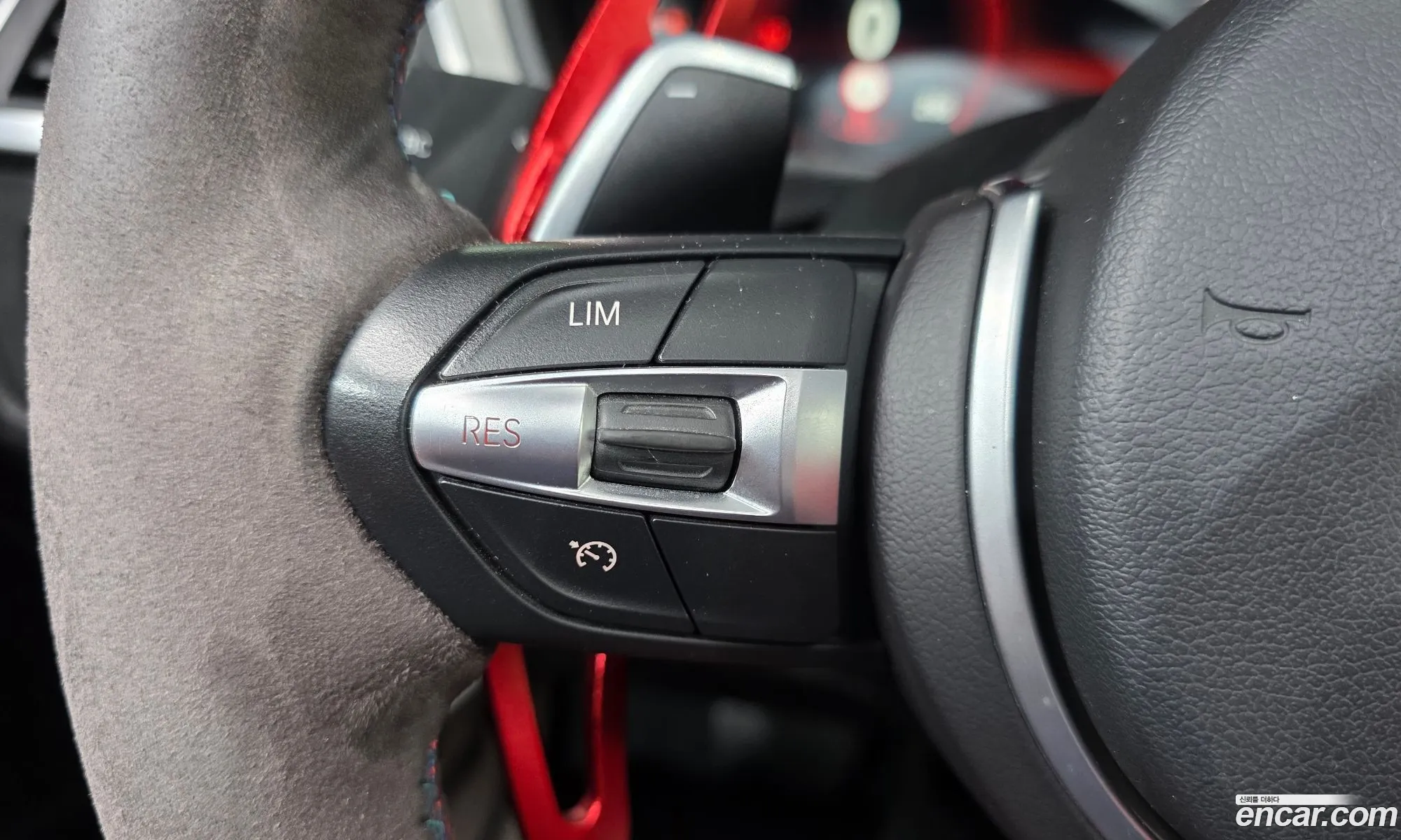 BMW 3 Series 2018 WBA8B9102JA538403 — 33