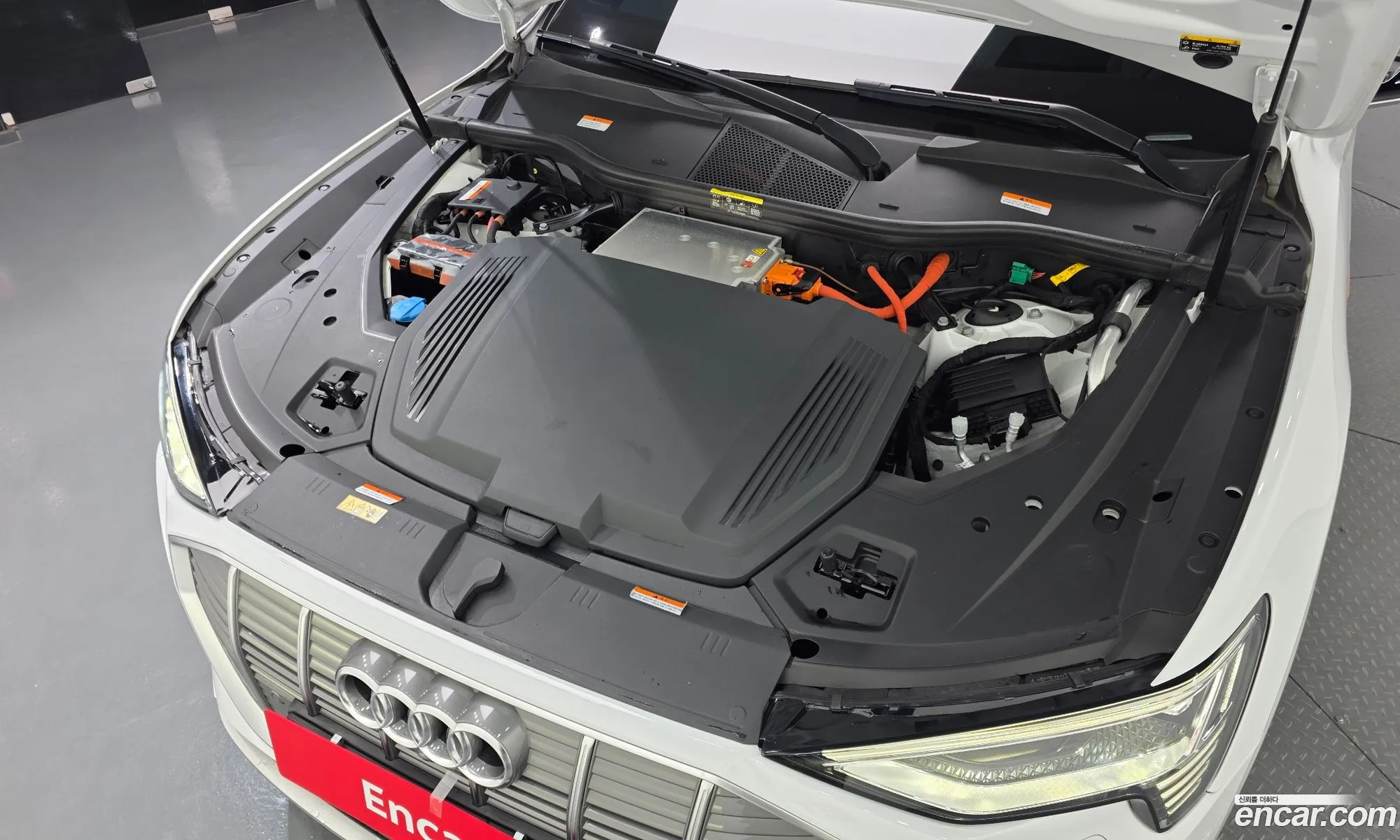 Audi e-tron 2022 — 14