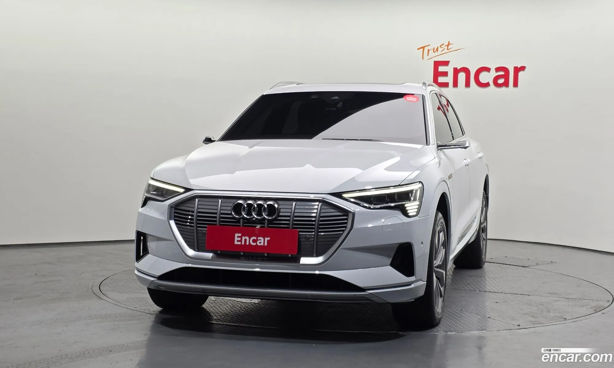 Audi e-tron 2022 — 12