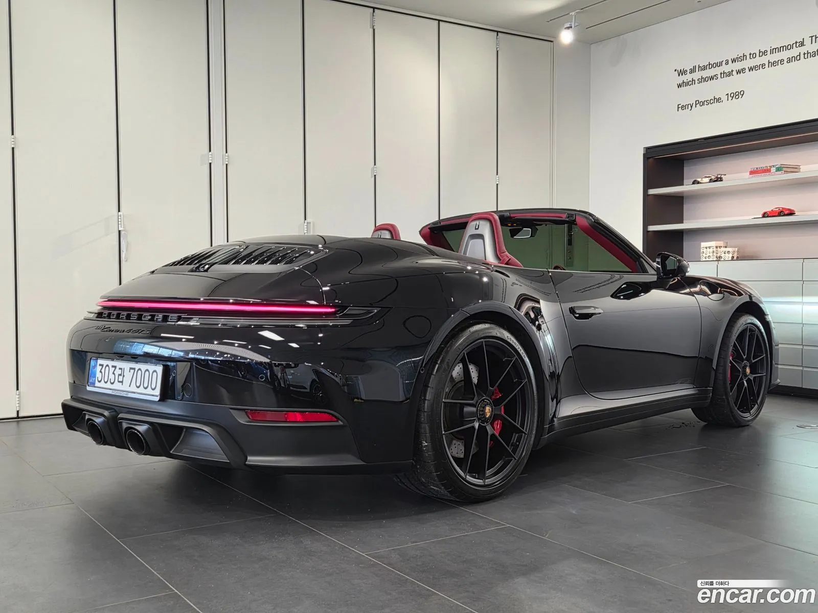 Porsche 911 2025 — 12