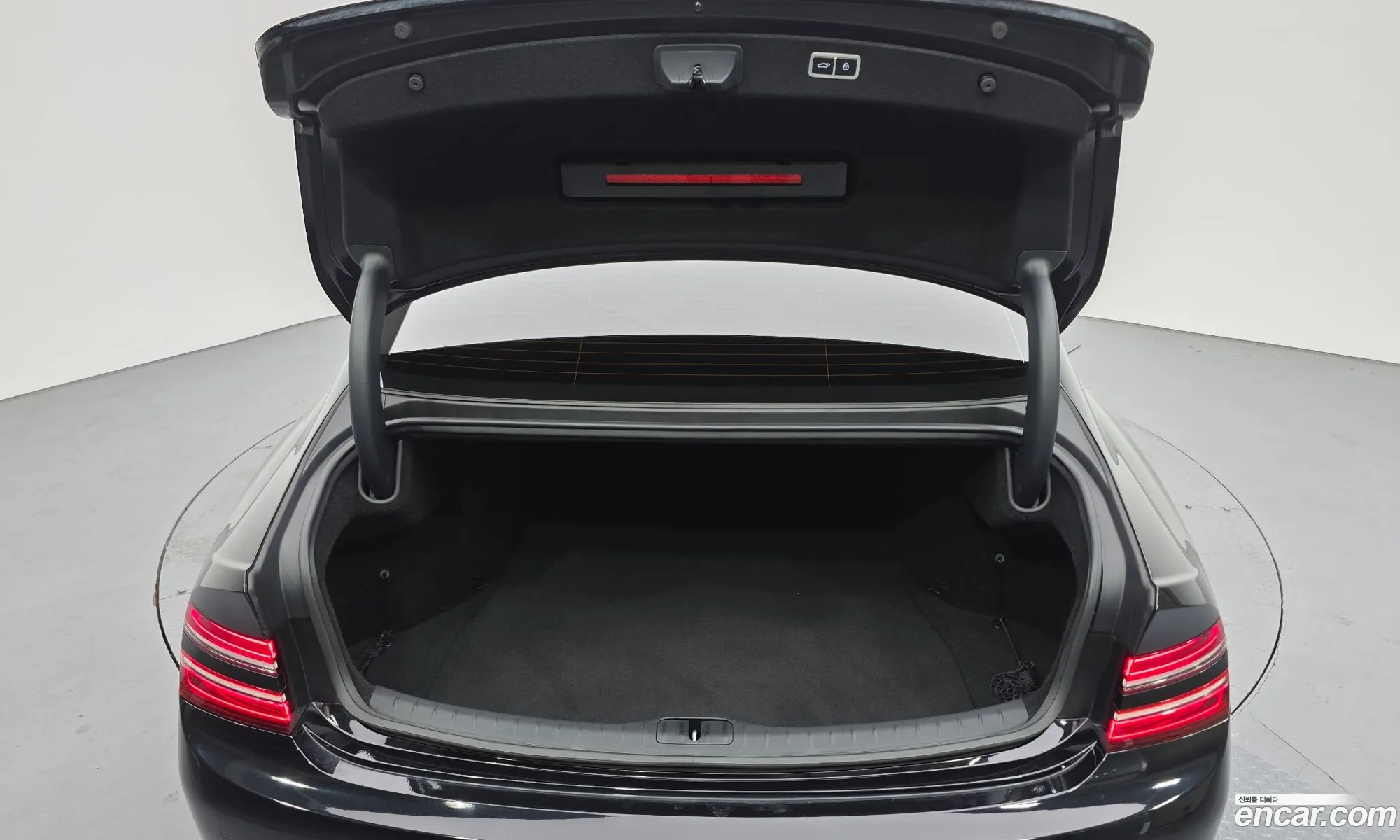 Genesis G80 2023 — 10