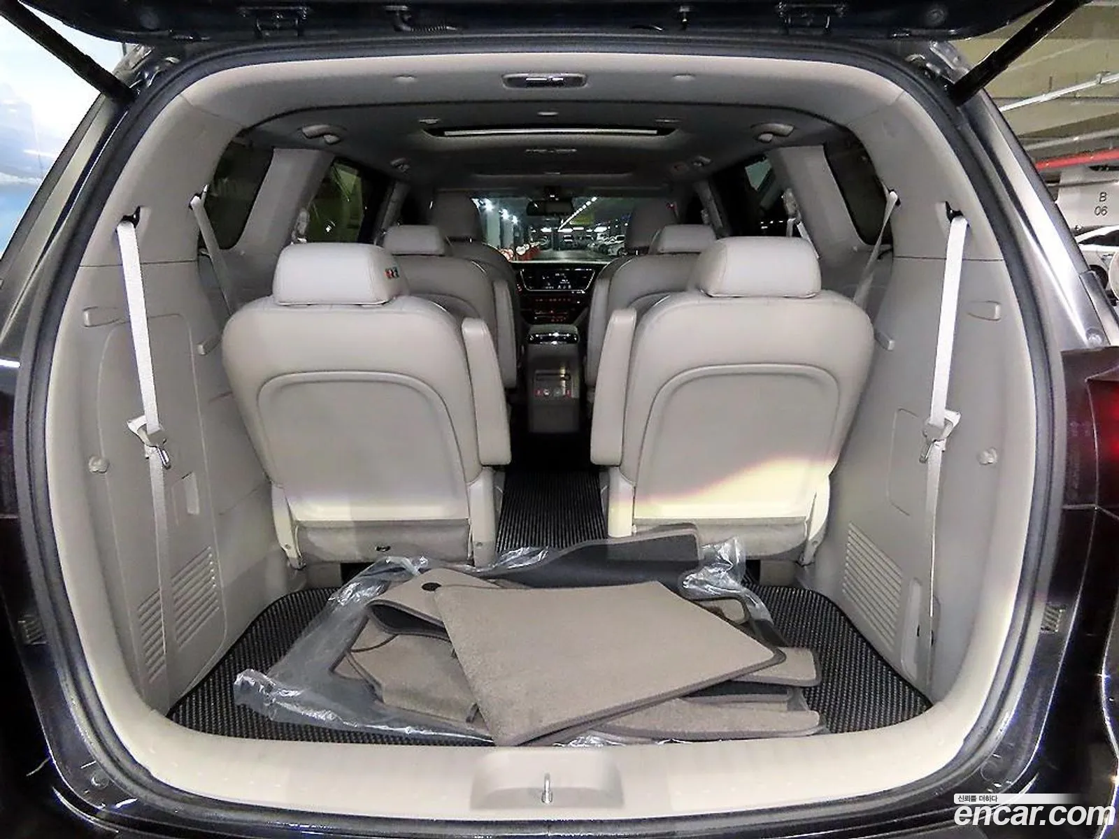 Kia Carnival 2019 — 12