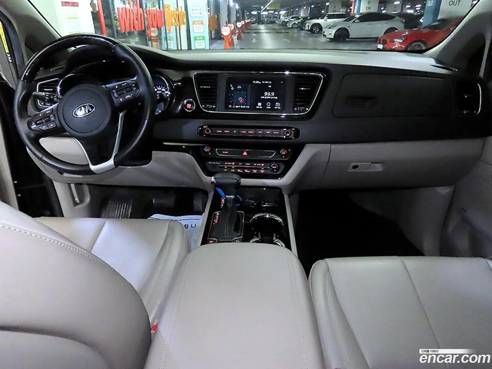 Kia Carnival 2019 — 11