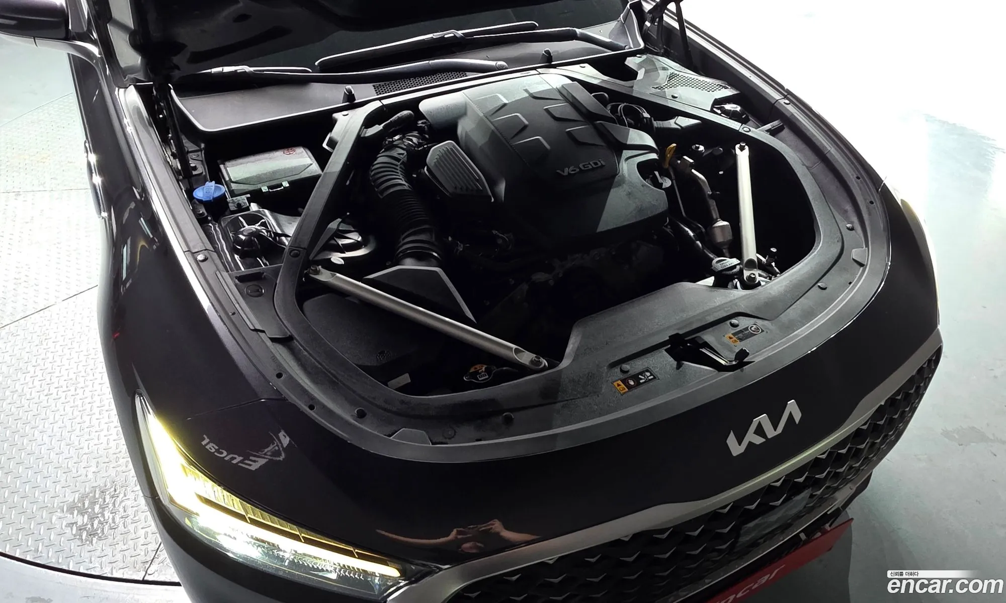 Kia K9 2023 — 32