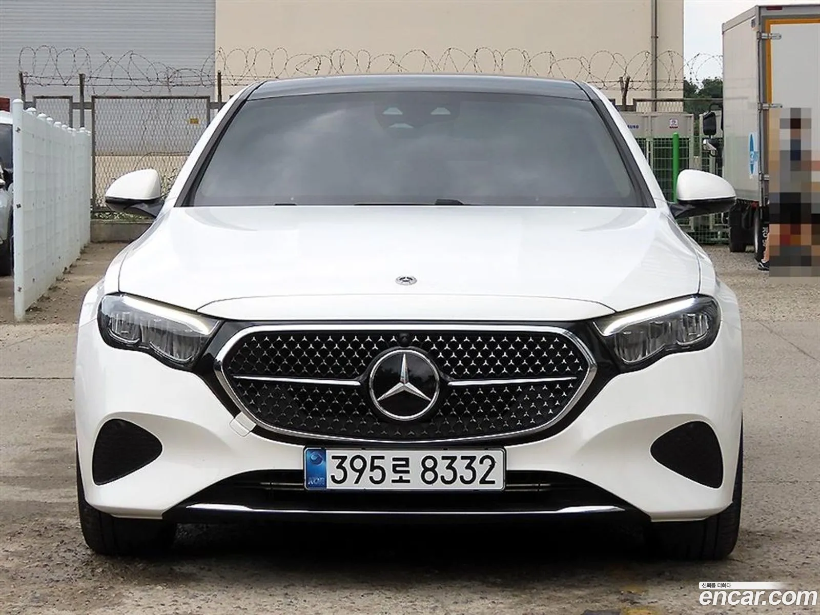 Mercedes-Benz E-Class W214 2025 — 20