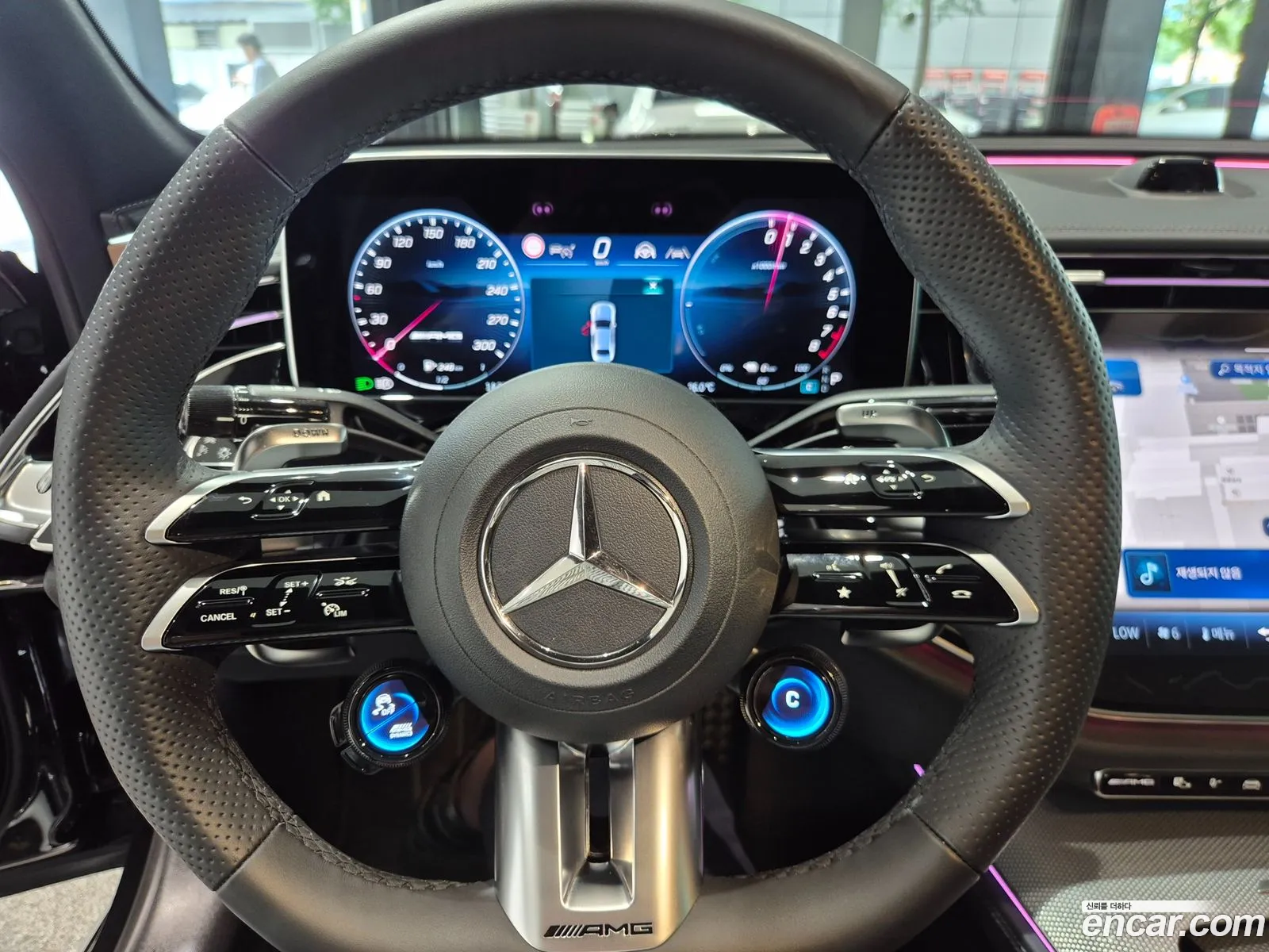 Mercedes-Benz E-Class W214 2025 — 17
