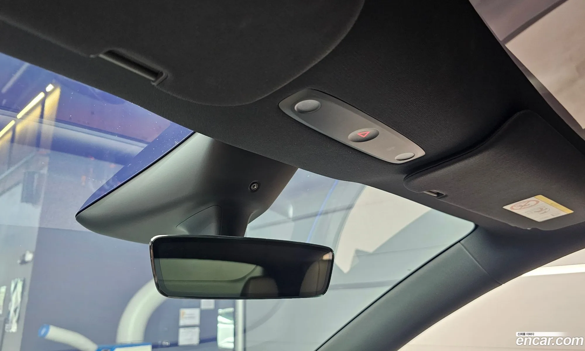 Tesla Model Y 2026 — 3