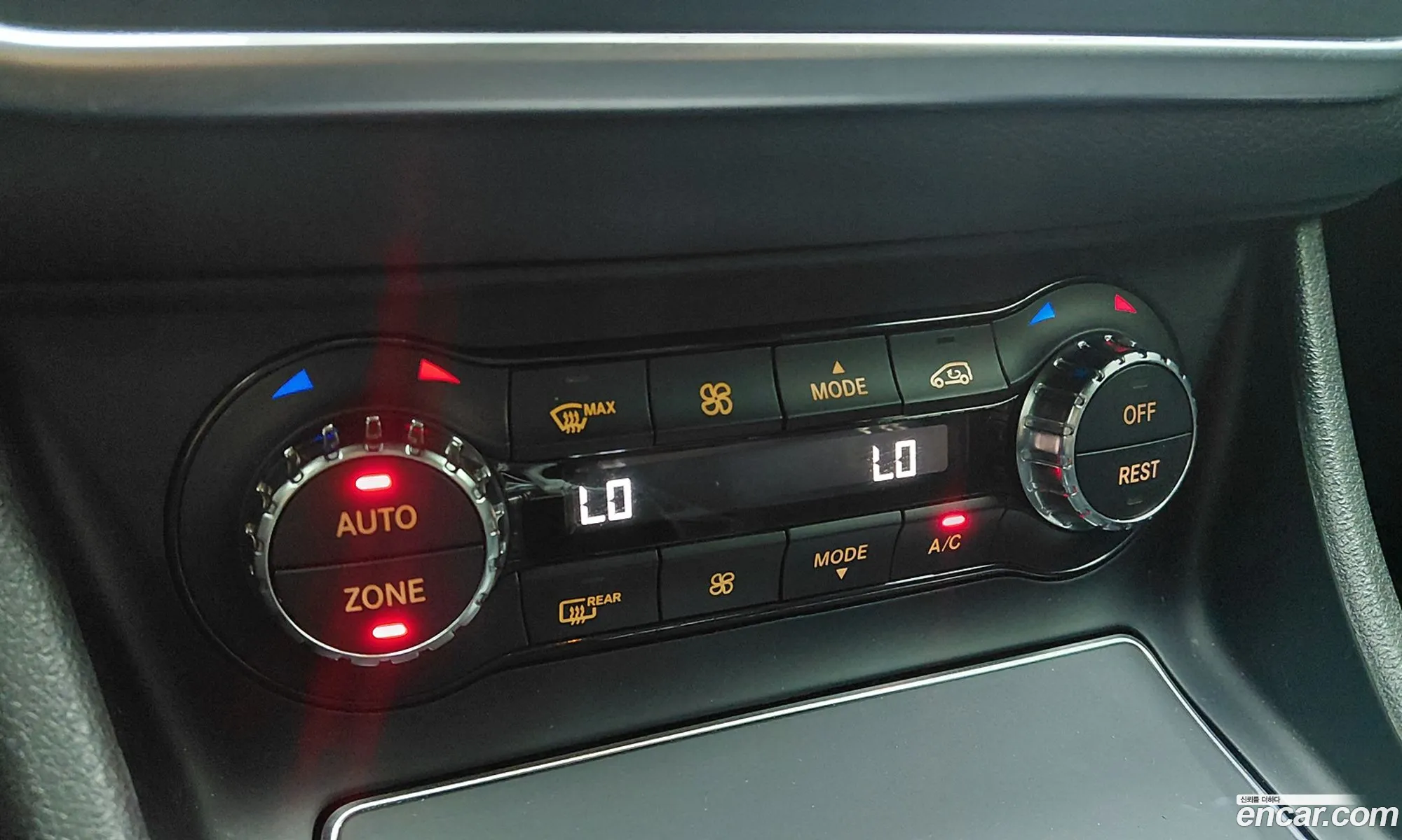 Mercedes-Benz GLA-Class X156 2017 — 20