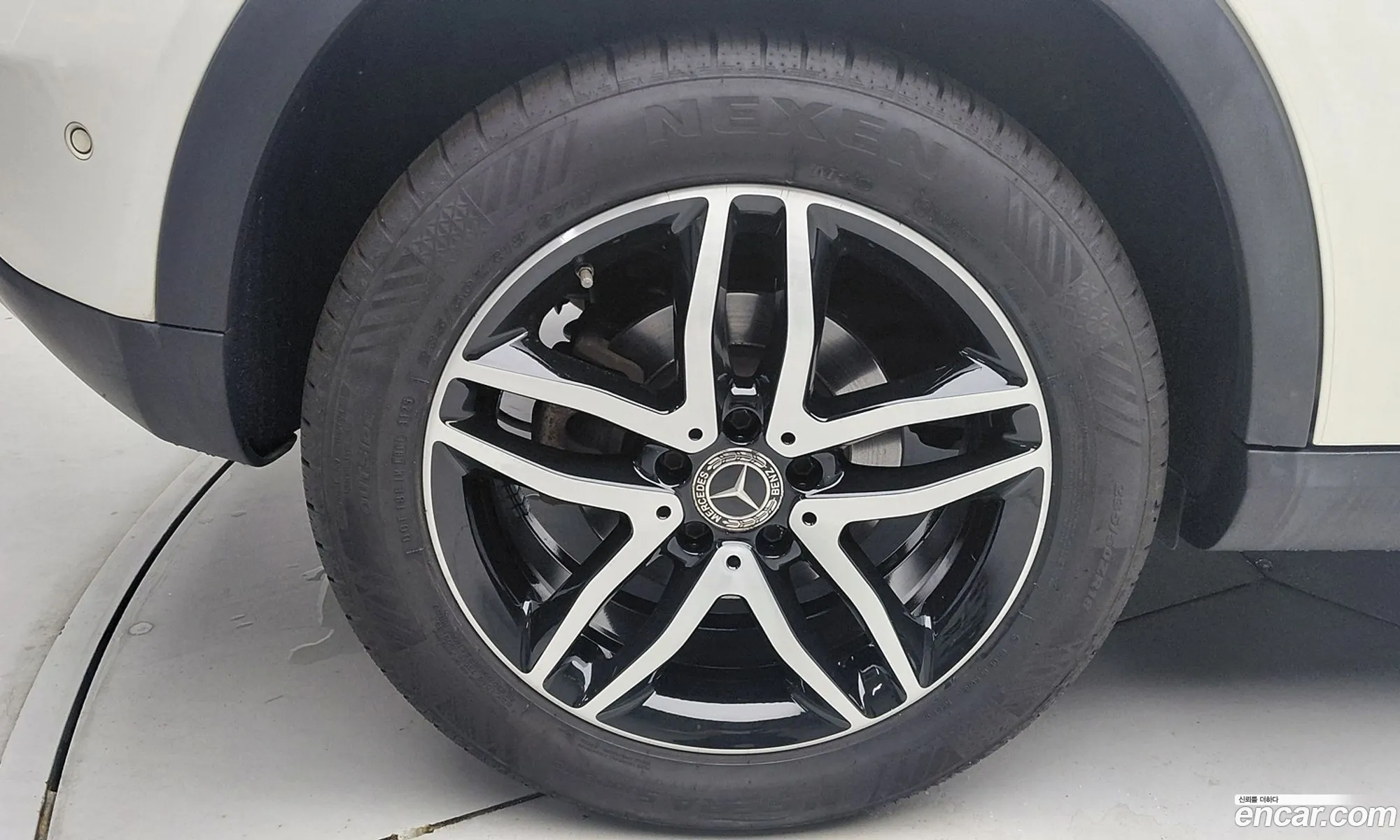 Mercedes-Benz GLA-Class X156 2017 — 12