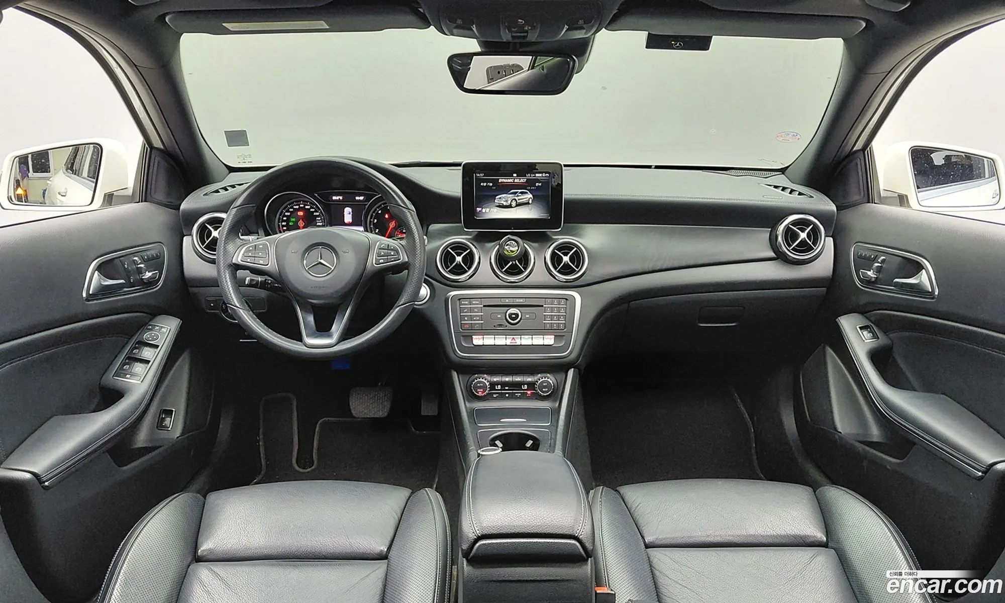 Mercedes-Benz GLA-Class X156 2017 — 2