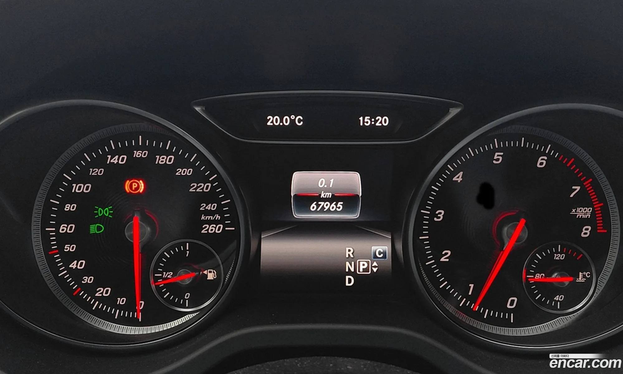 Mercedes-Benz GLA-Class X156 2017 — 11
