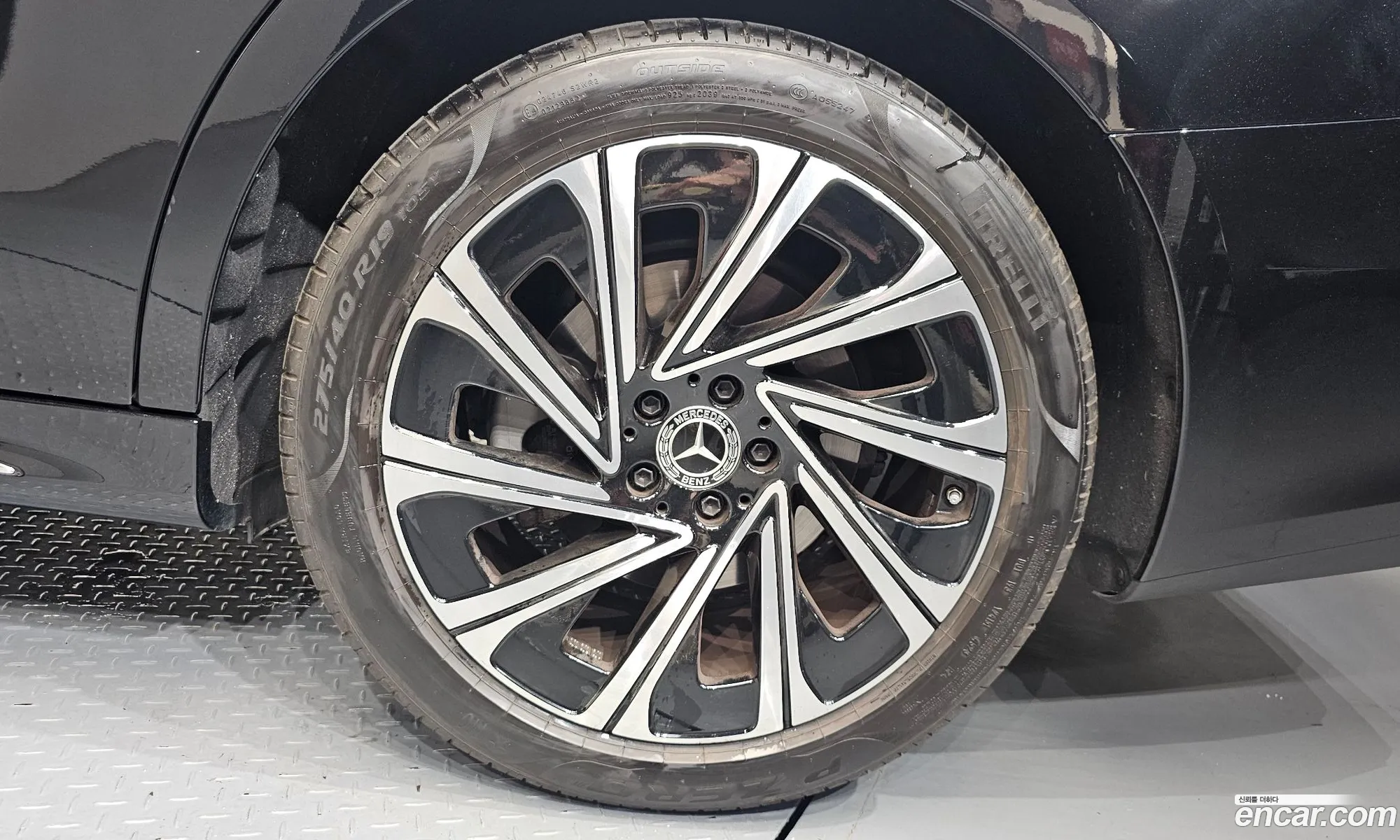 Mercedes-Benz E-Class W214 2024 — 25