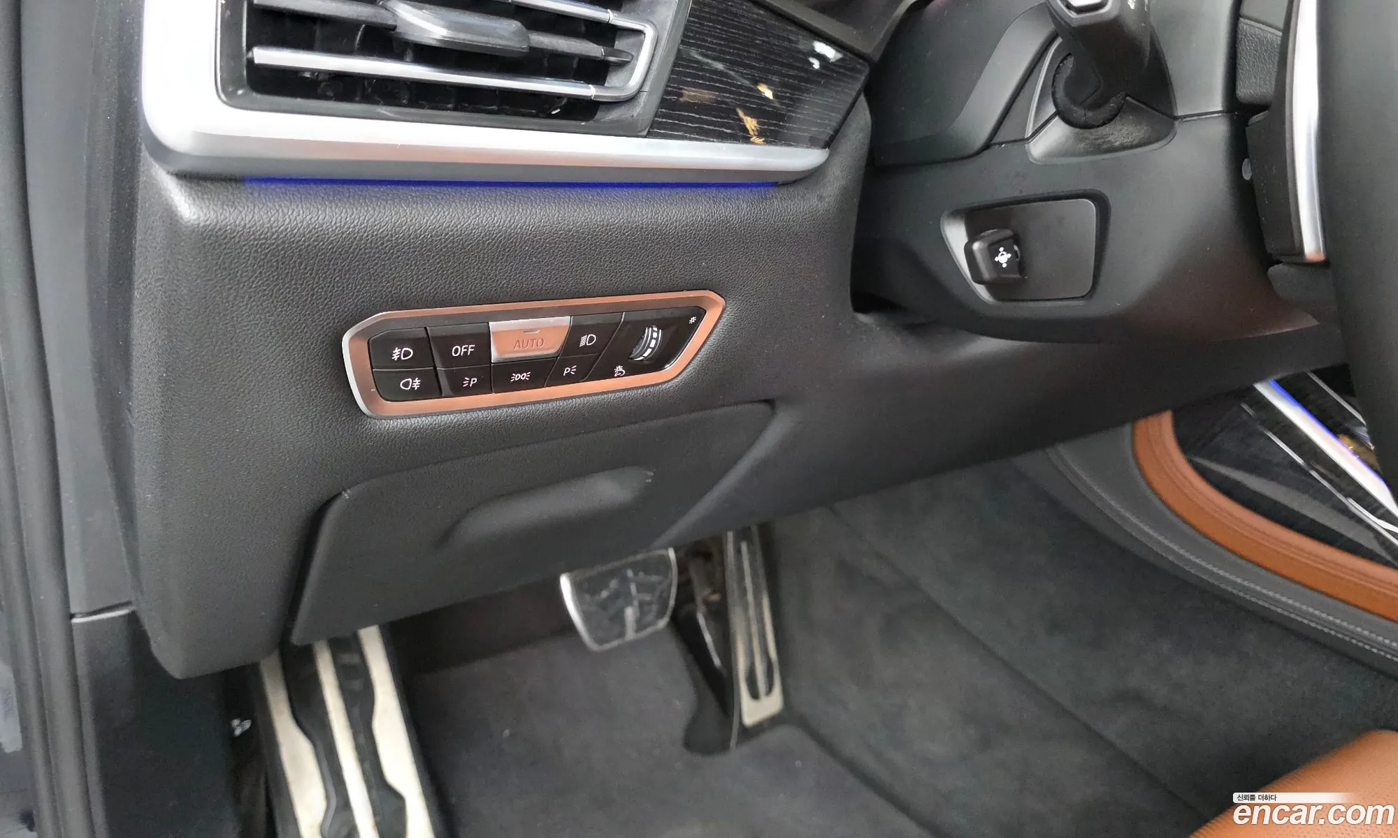 BMW X7 2020 — 24
