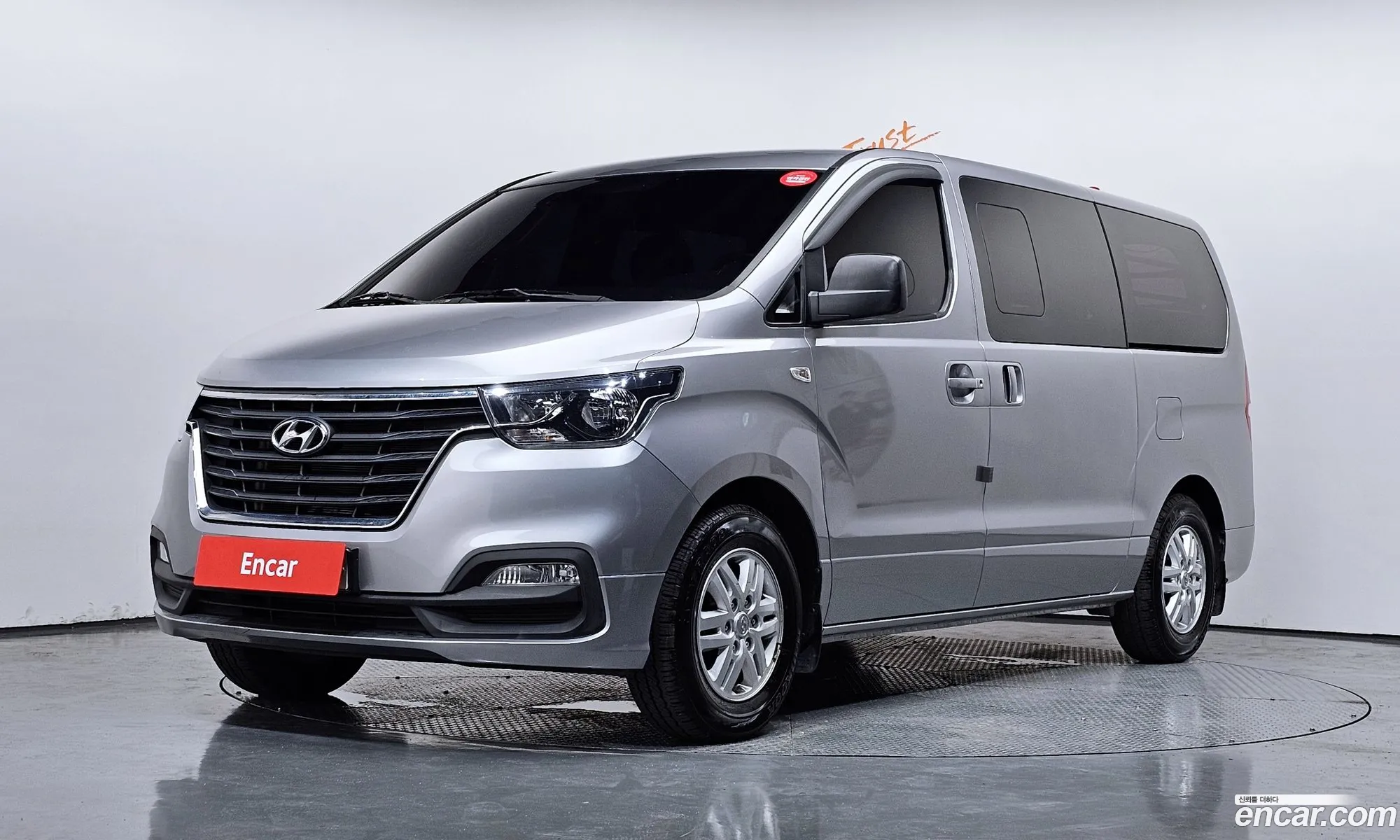 Hyundai Grand Starex 2018 — 18