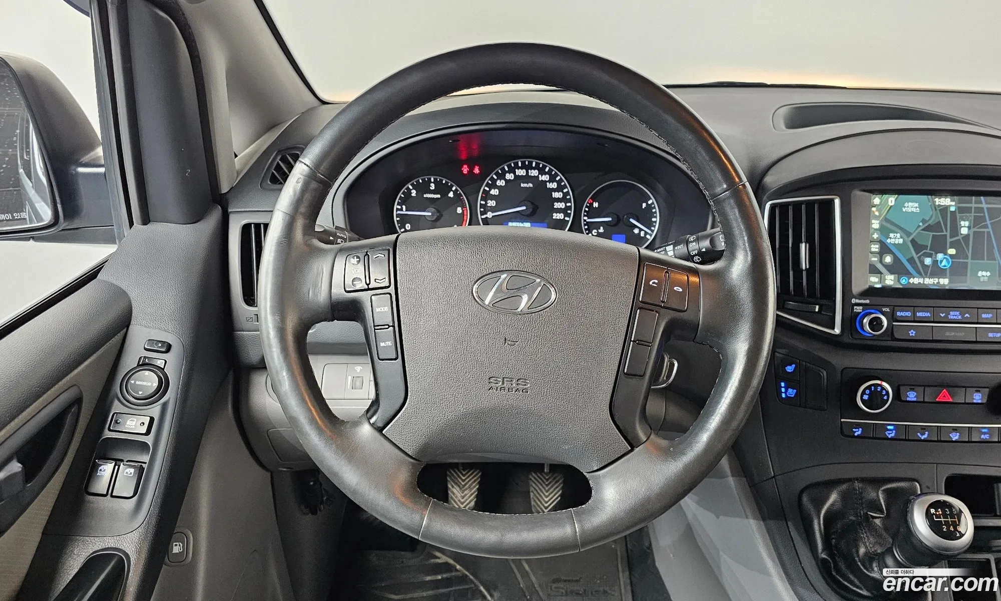 Hyundai Grand Starex 2018 — 12