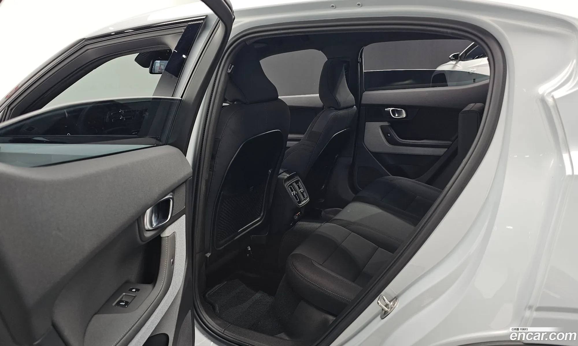 Polestar Polestar 2 2023 YSMVSEGA3PL167414 — 11