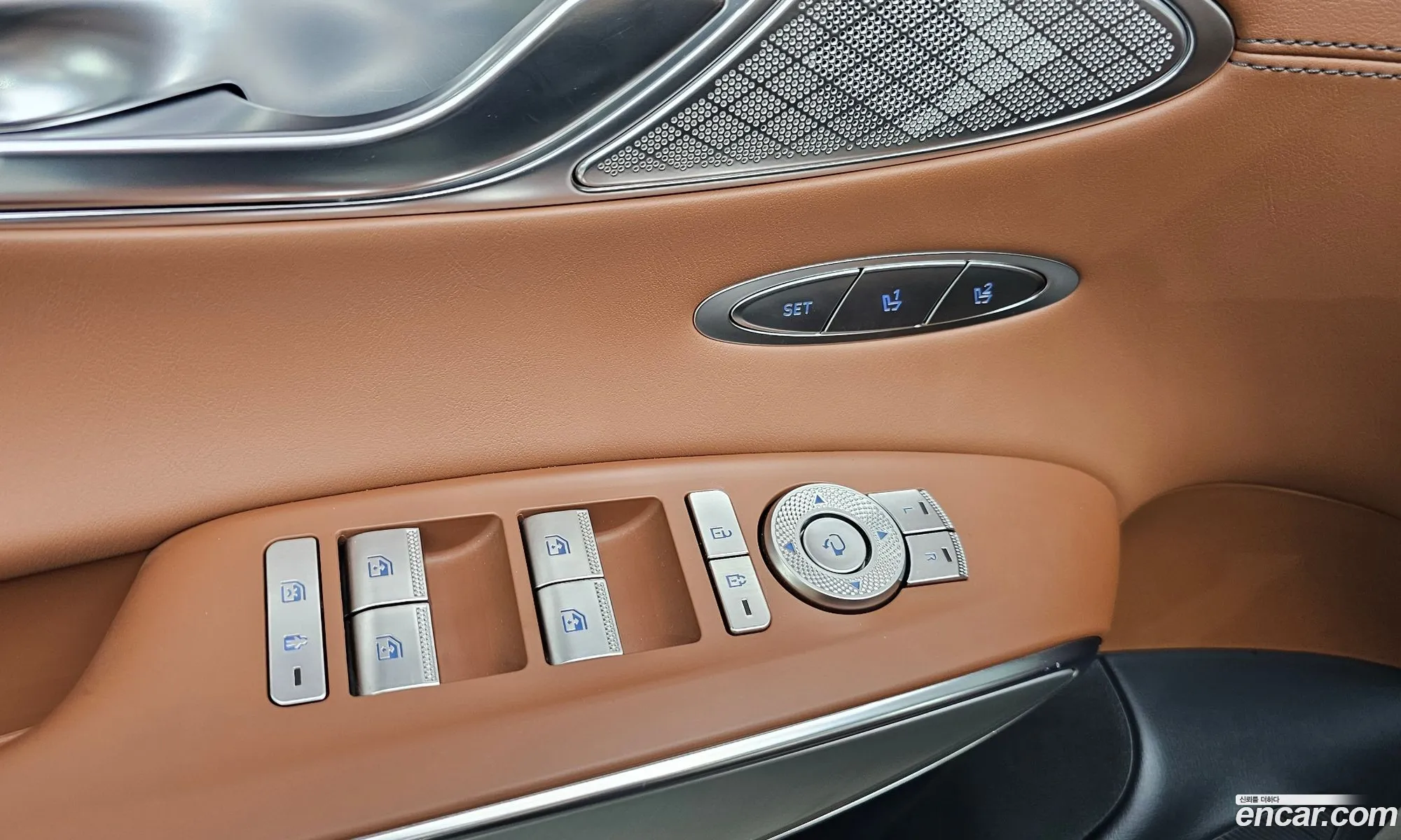 Genesis GV70 2024 — 32