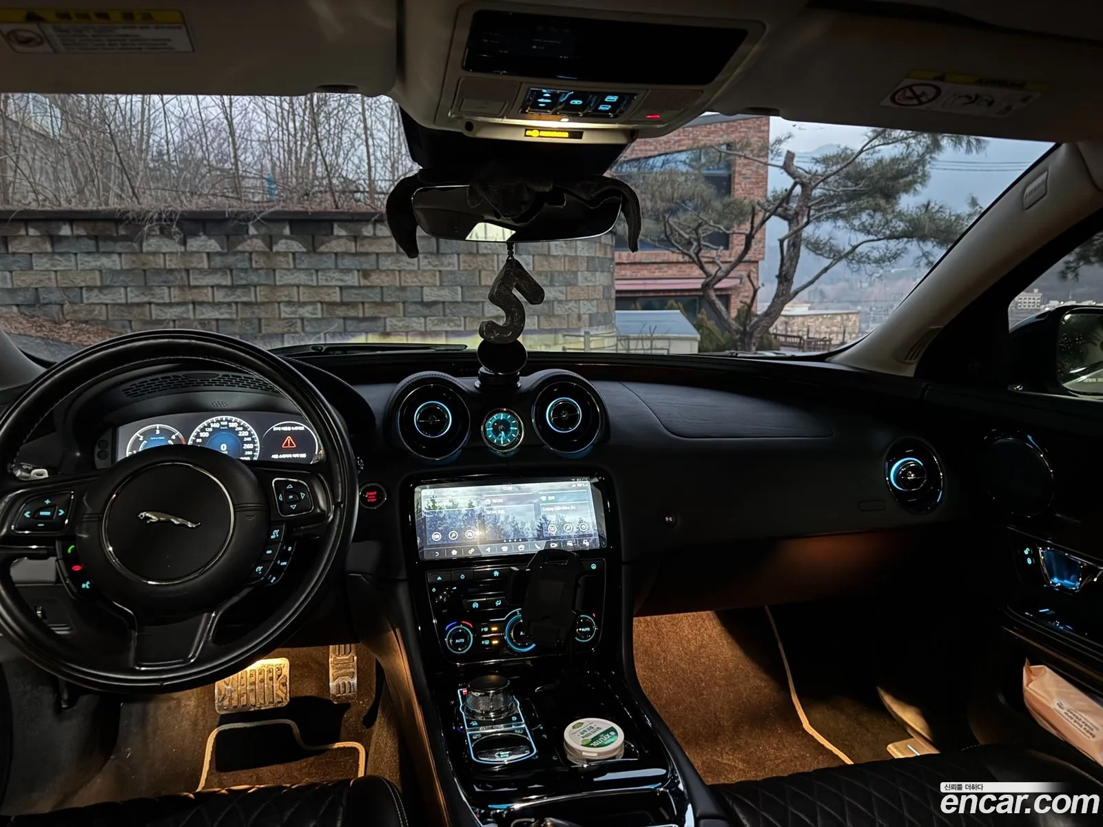 Jaguar XJ 2019 — 2