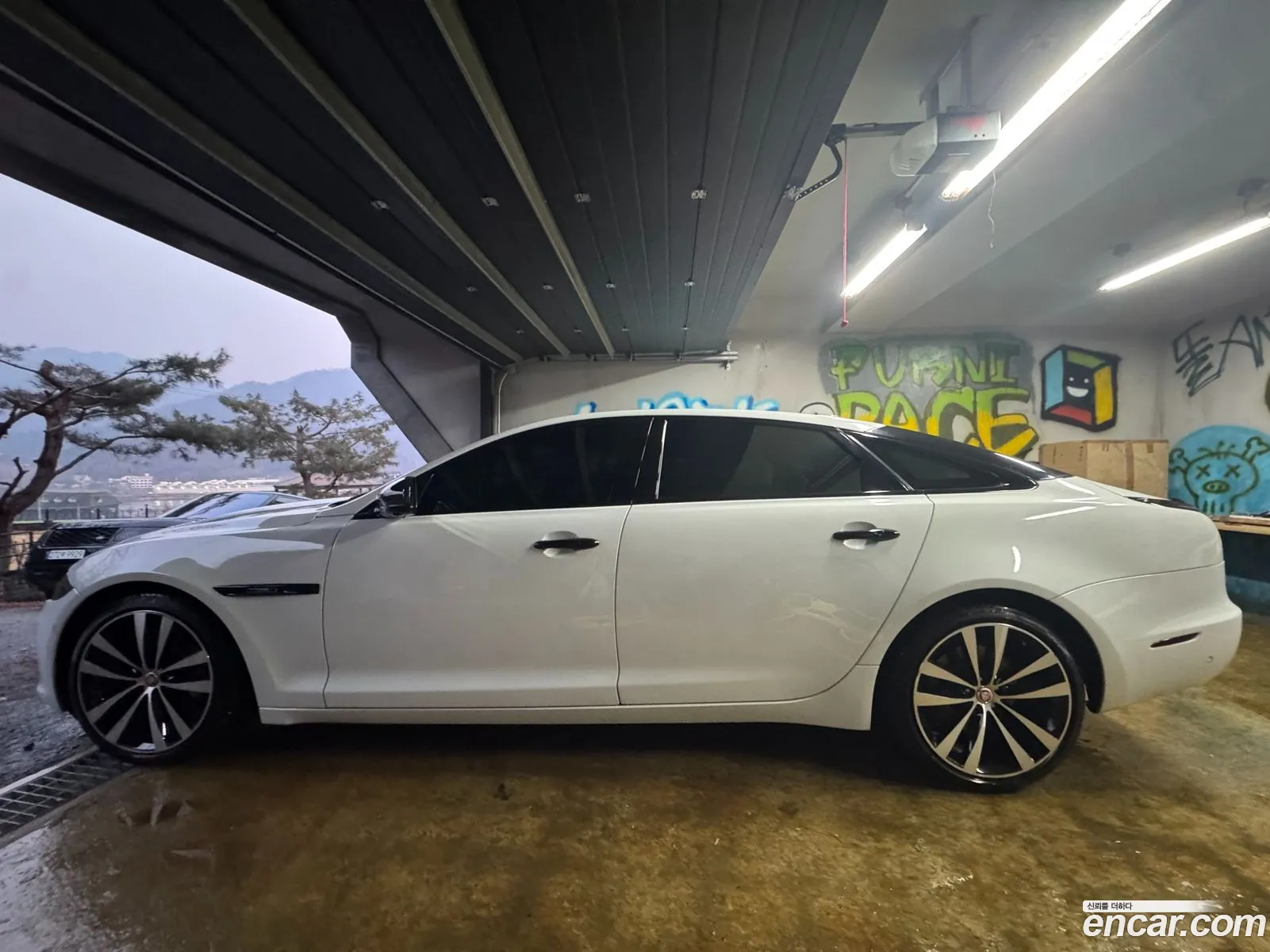 Jaguar XJ 2019 — 5