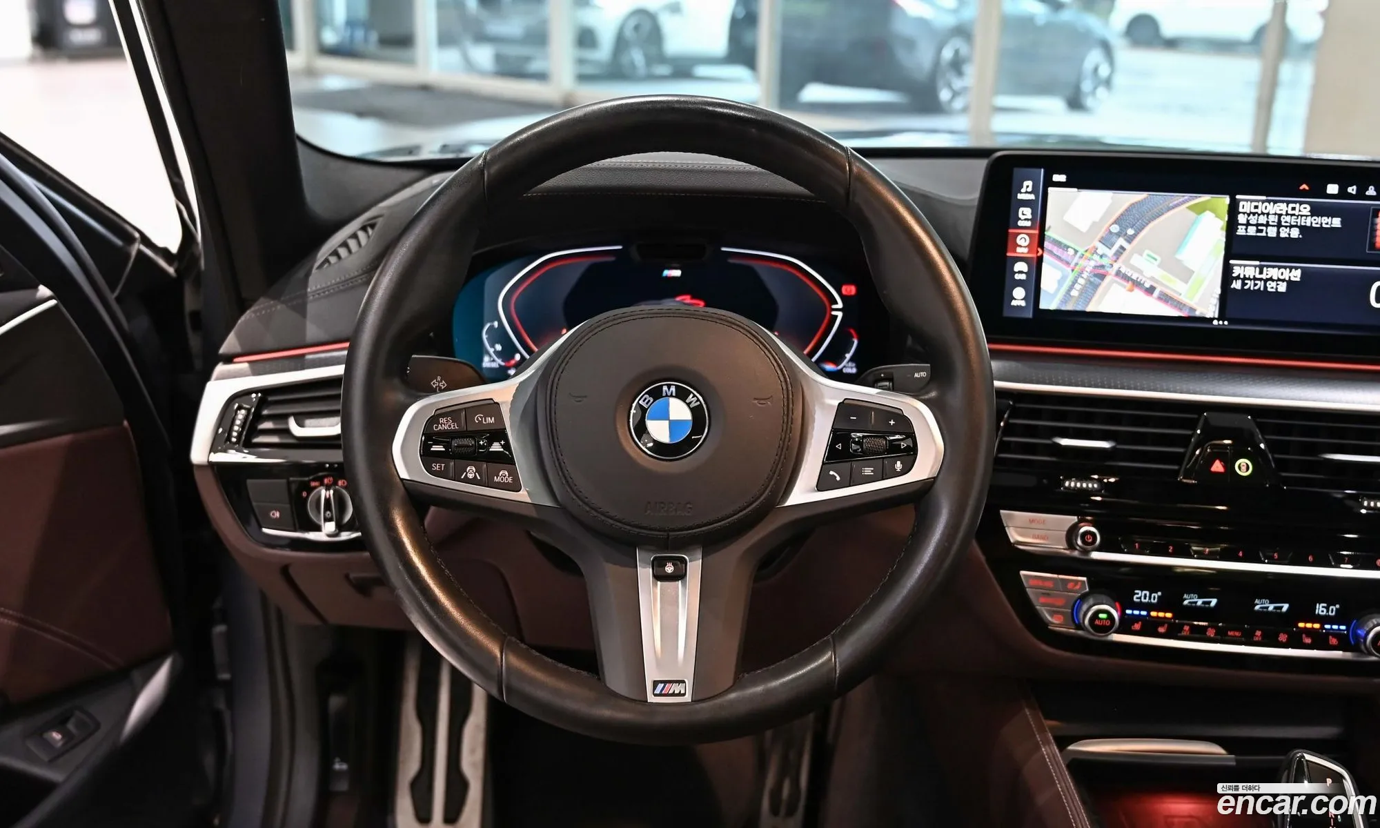 BMW 5 Series 2023 — 8