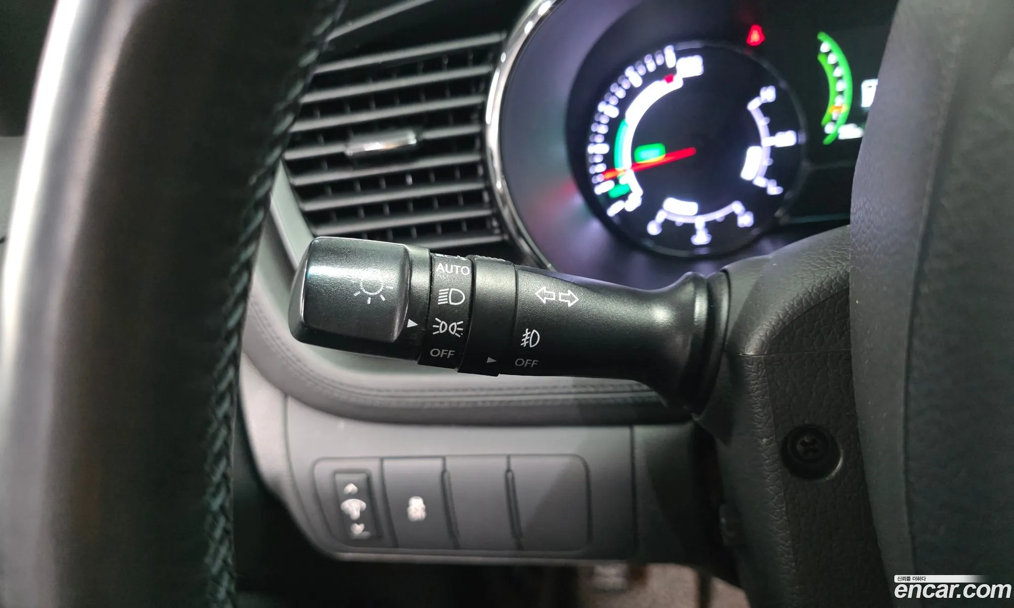 Kia K5 Hybrid 2012 — 7