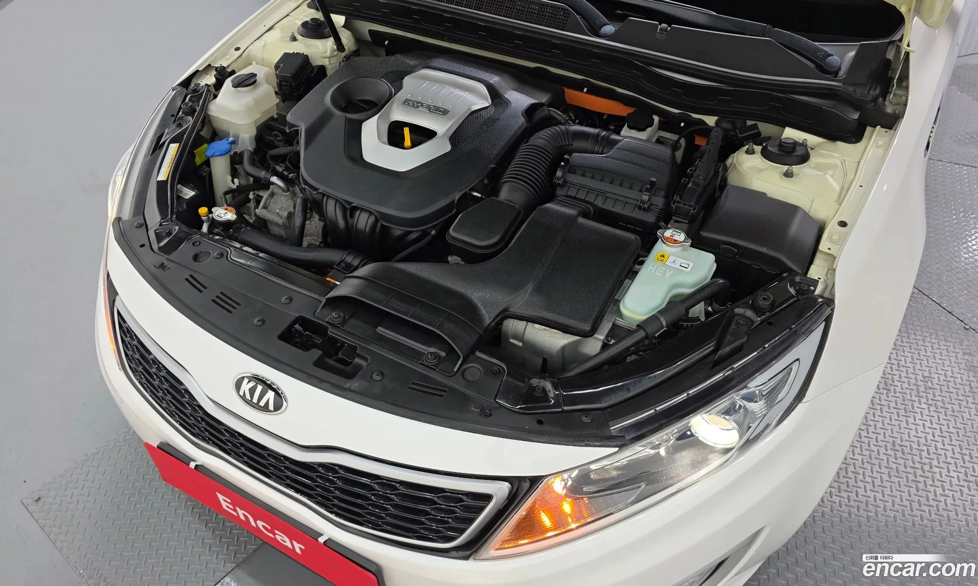 Kia K5 Hybrid 2012 — 33