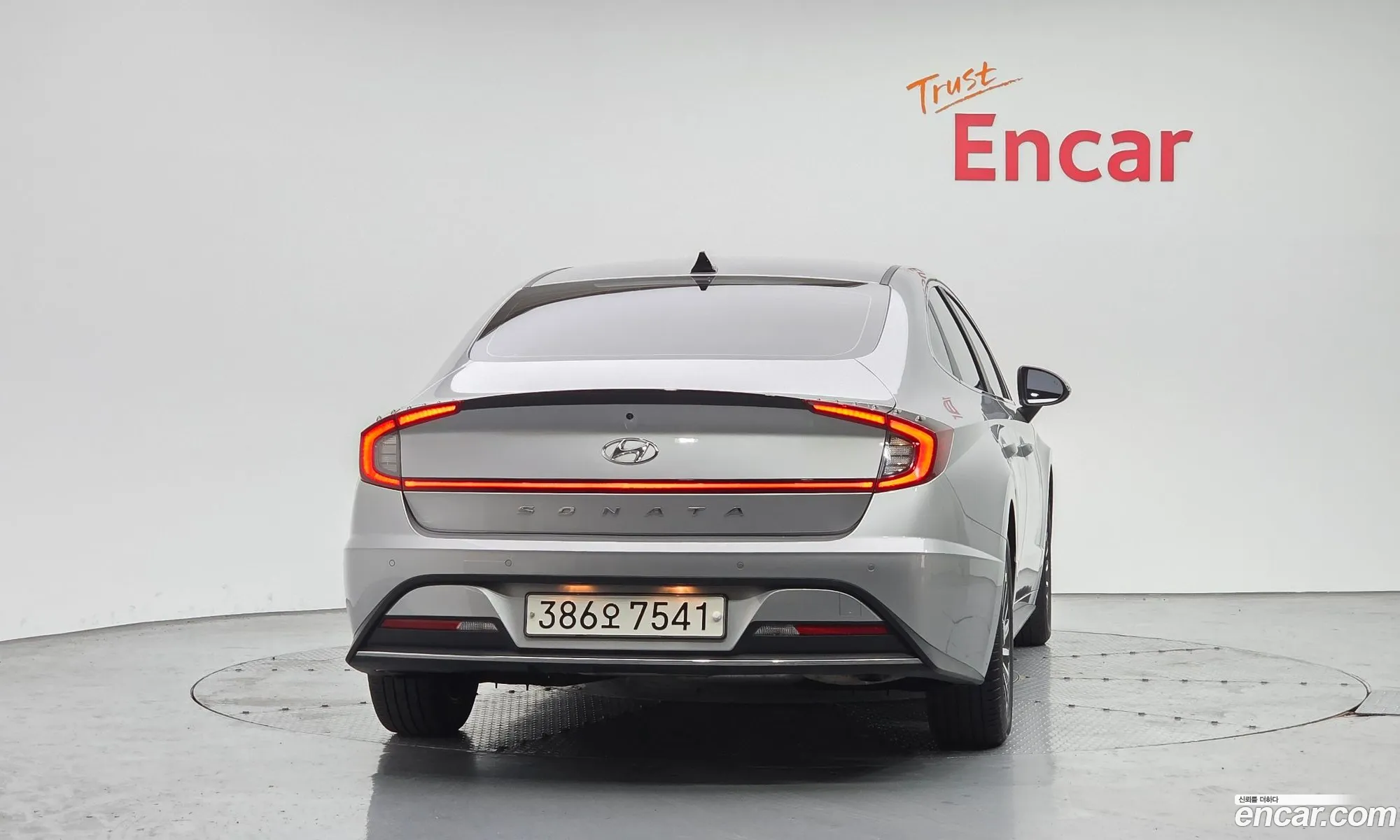 Hyundai Sonata Hybrid 2021 — 19