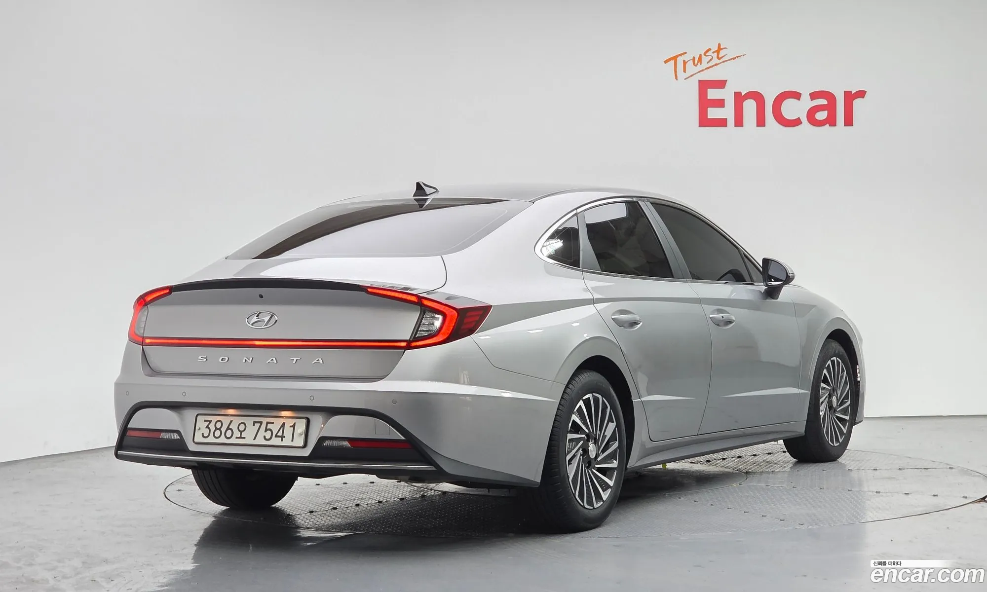 Hyundai Sonata Hybrid 2021 — 9