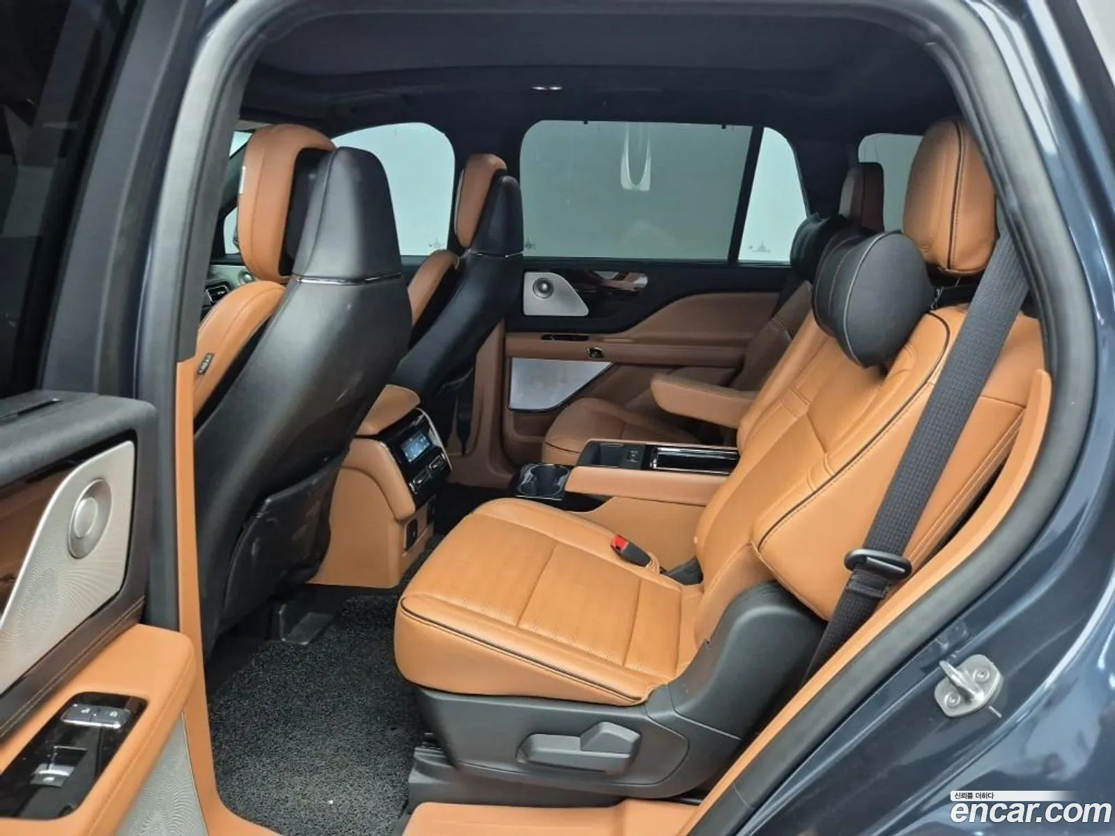 Lincoln Aviator 2021 — 10