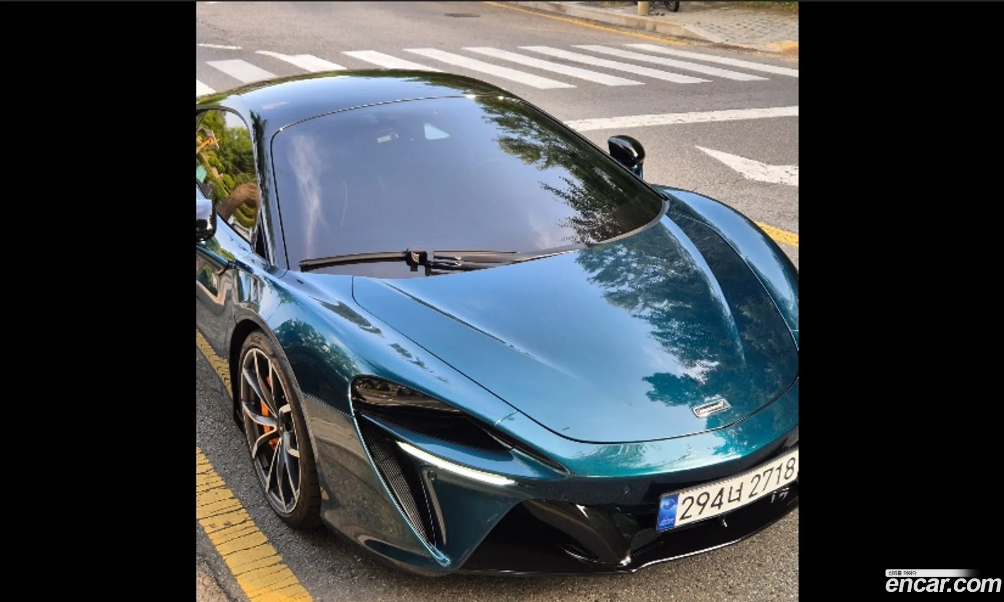 McLaren Artura 2023 — 12