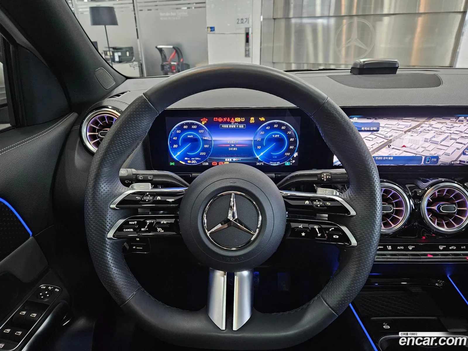 Mercedes-Benz EQA H243 2024 — 11