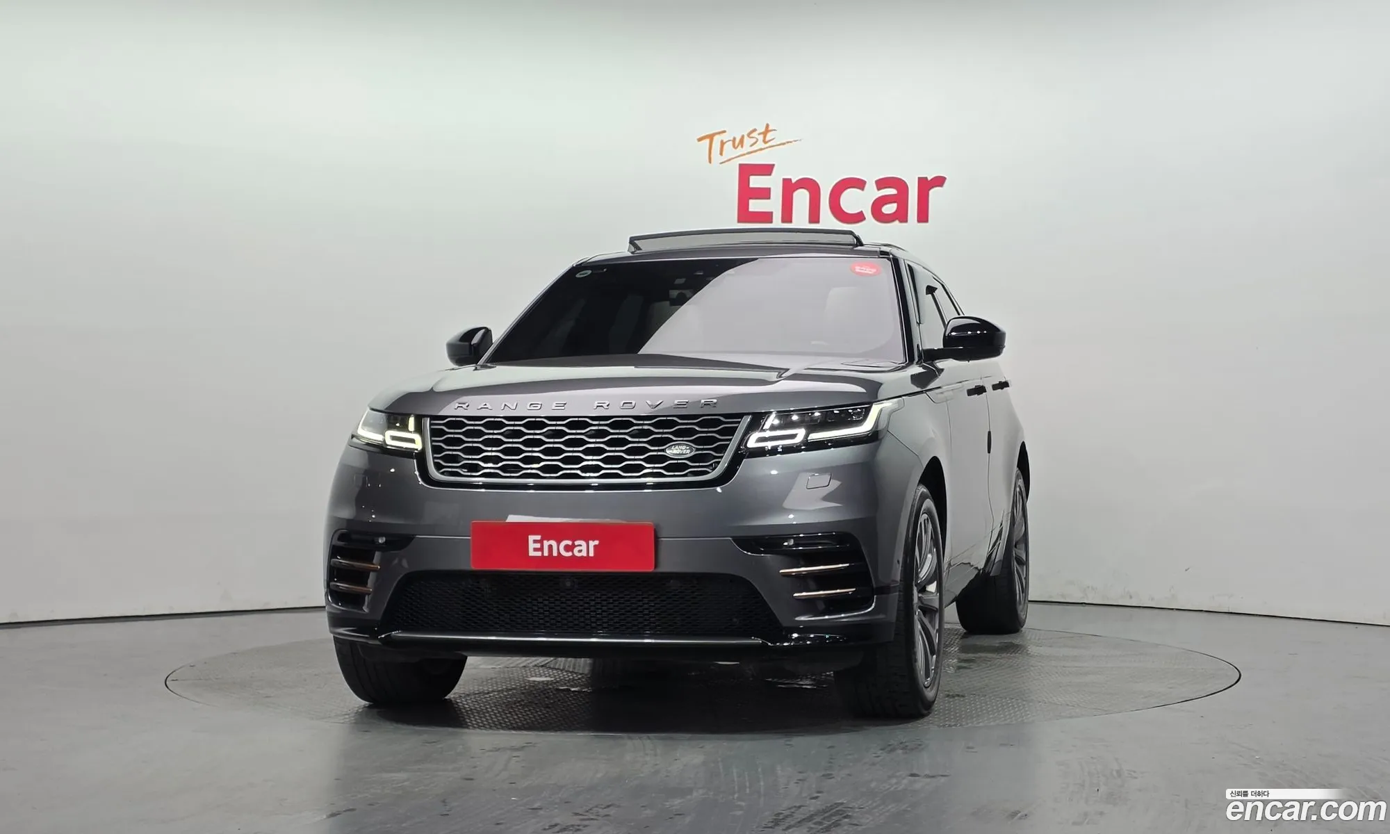 Land Rover Range Rover Velar 2018 — 4