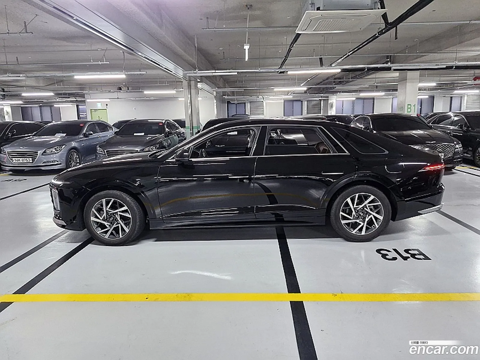 Hyundai Grandeur Hybrid 2024 — 15