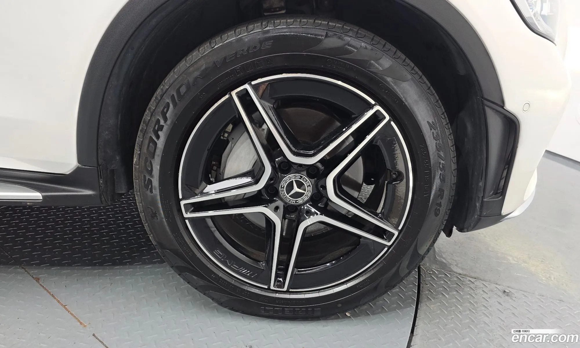 Mercedes-Benz GLC-Class X253 2023 — 25