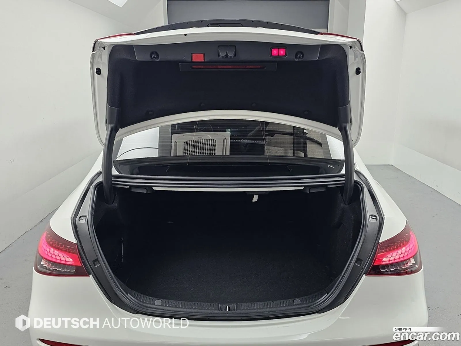 Mercedes-Benz E-Class W213 2021 — 12