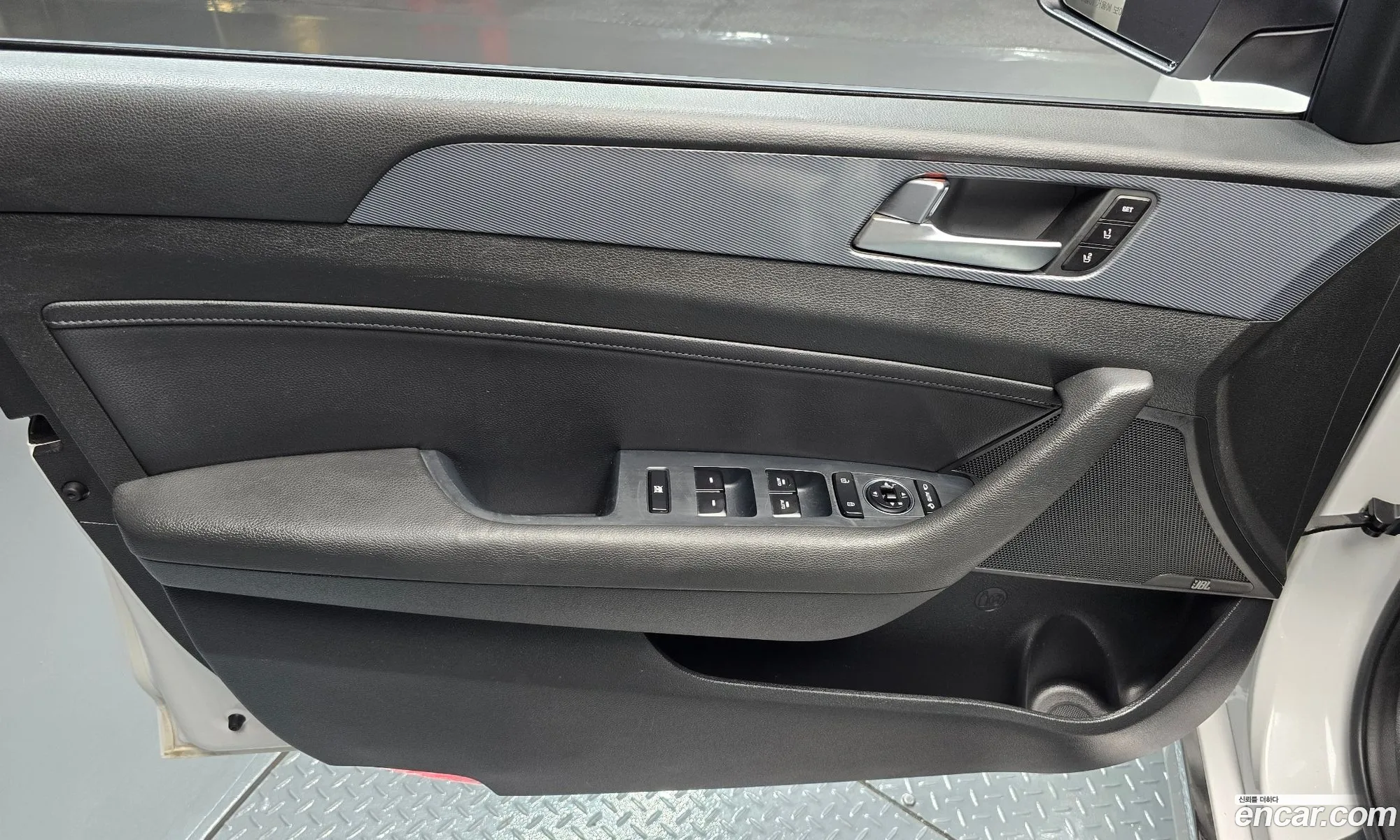 Hyundai LF Sonata Hybrid 2017 — 7