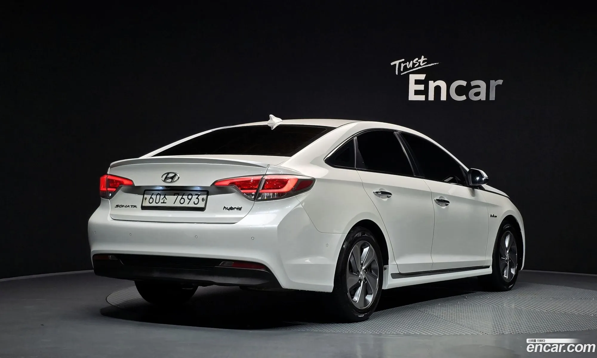Hyundai LF Sonata Hybrid 2017 — 5
