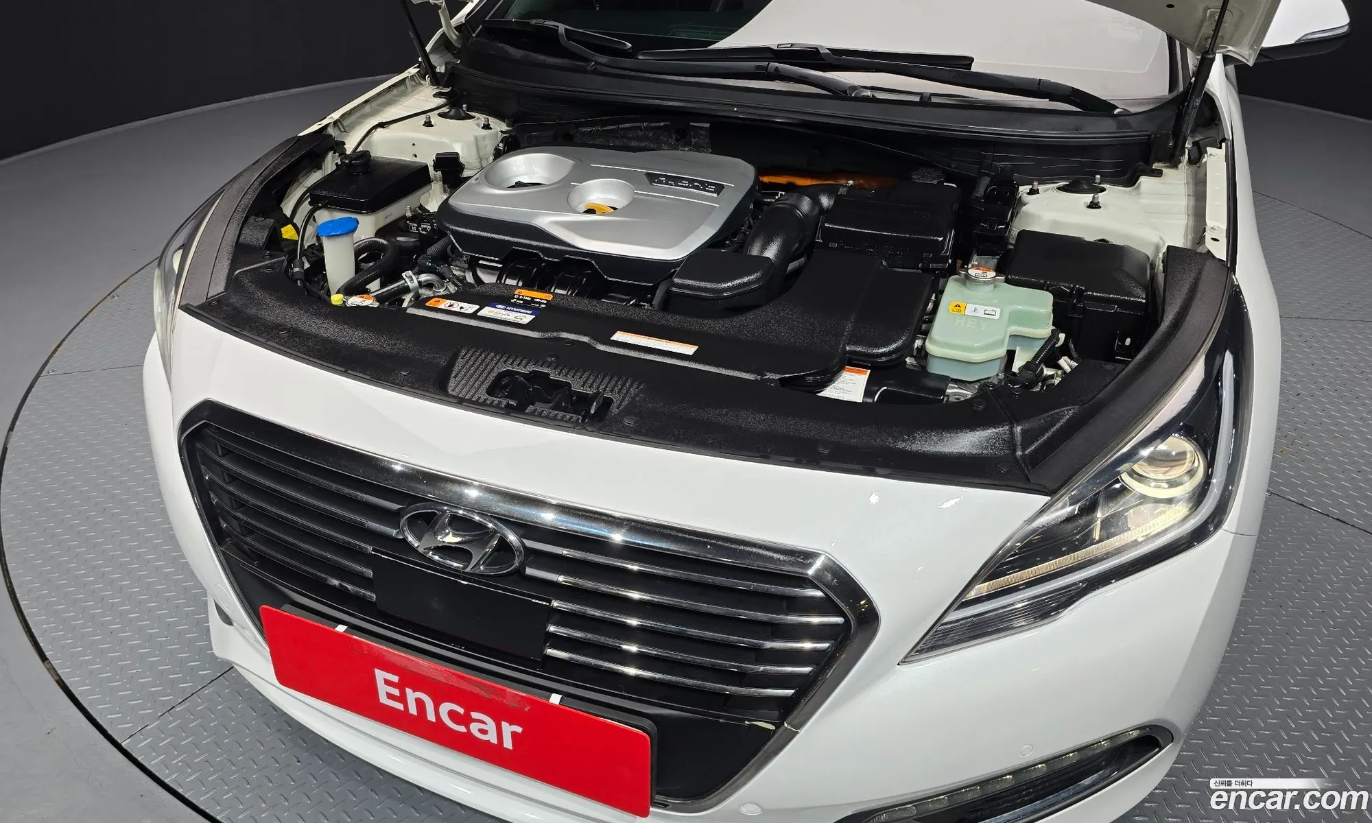 Hyundai LF Sonata Hybrid 2017 — 27