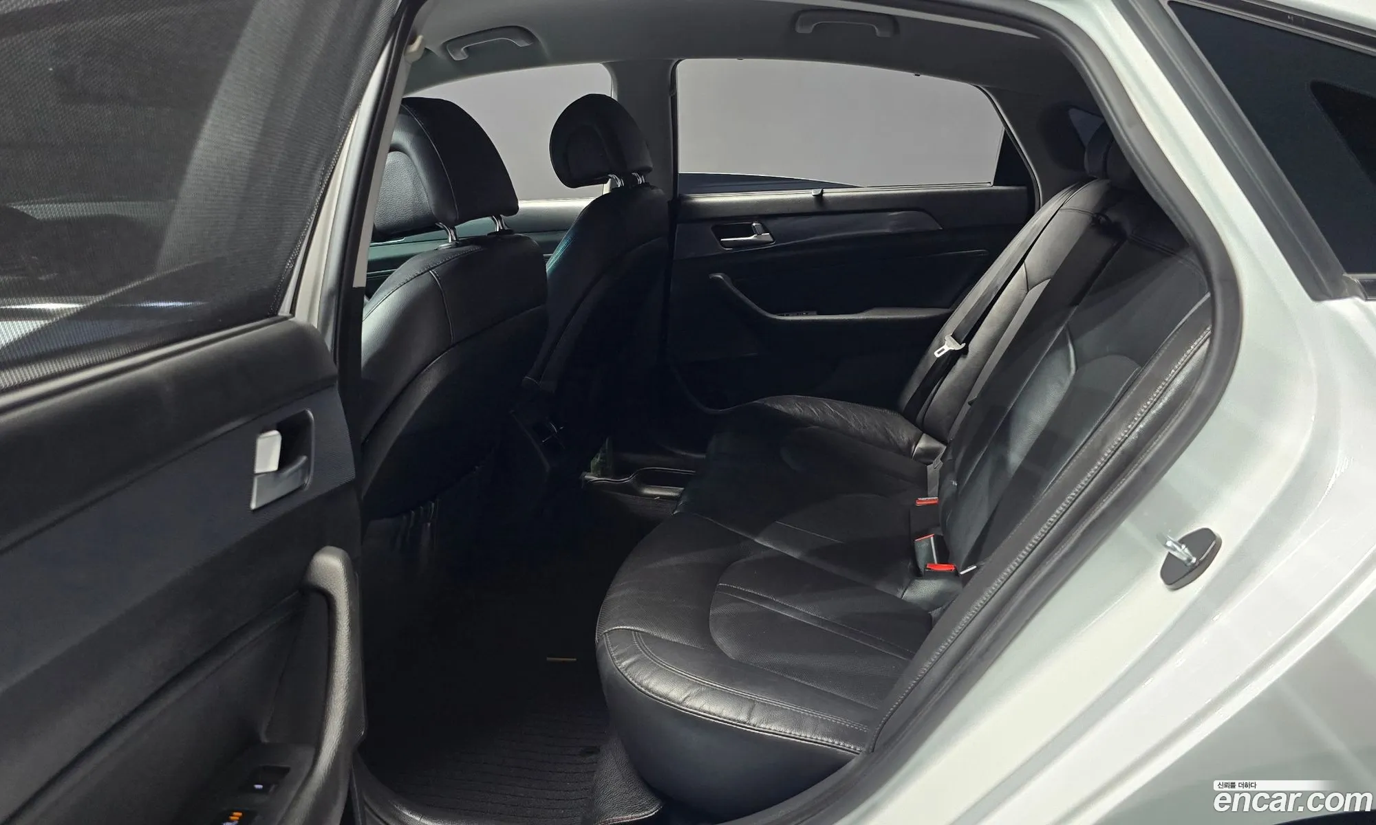 Hyundai LF Sonata Hybrid 2017 — 26